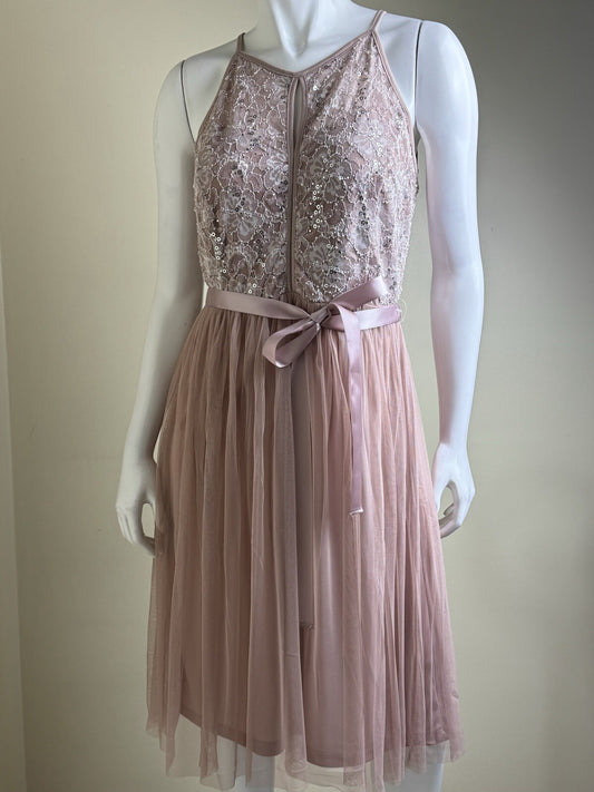 Candalite Women’s Lace Dress  Size M.  (B.115)