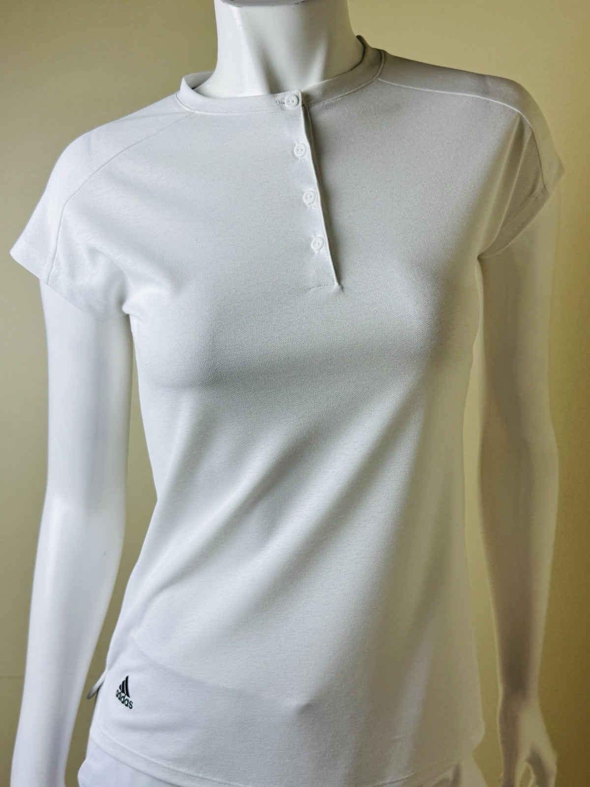 $65 Adidas Women’s Golf Shirt Sz XS    (B.163)