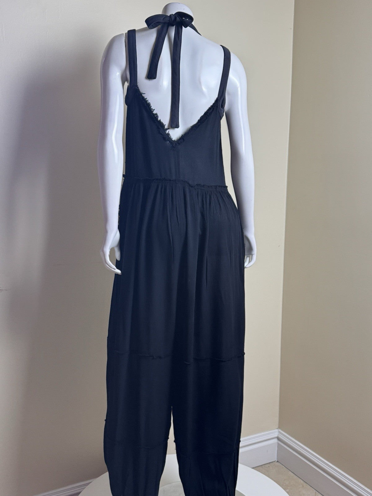 FP Movement Women’s Black Jumpsuit Sz S.    (B.044)