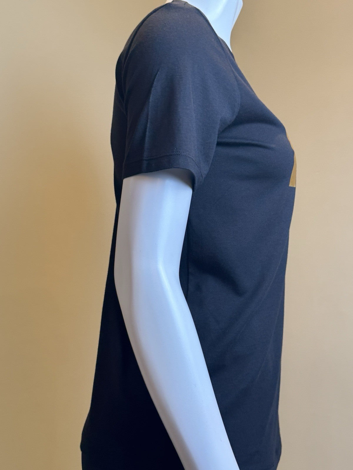 $68 Michael Kors Women’s T Shirt MK Logo Sz XS.  (B.167)