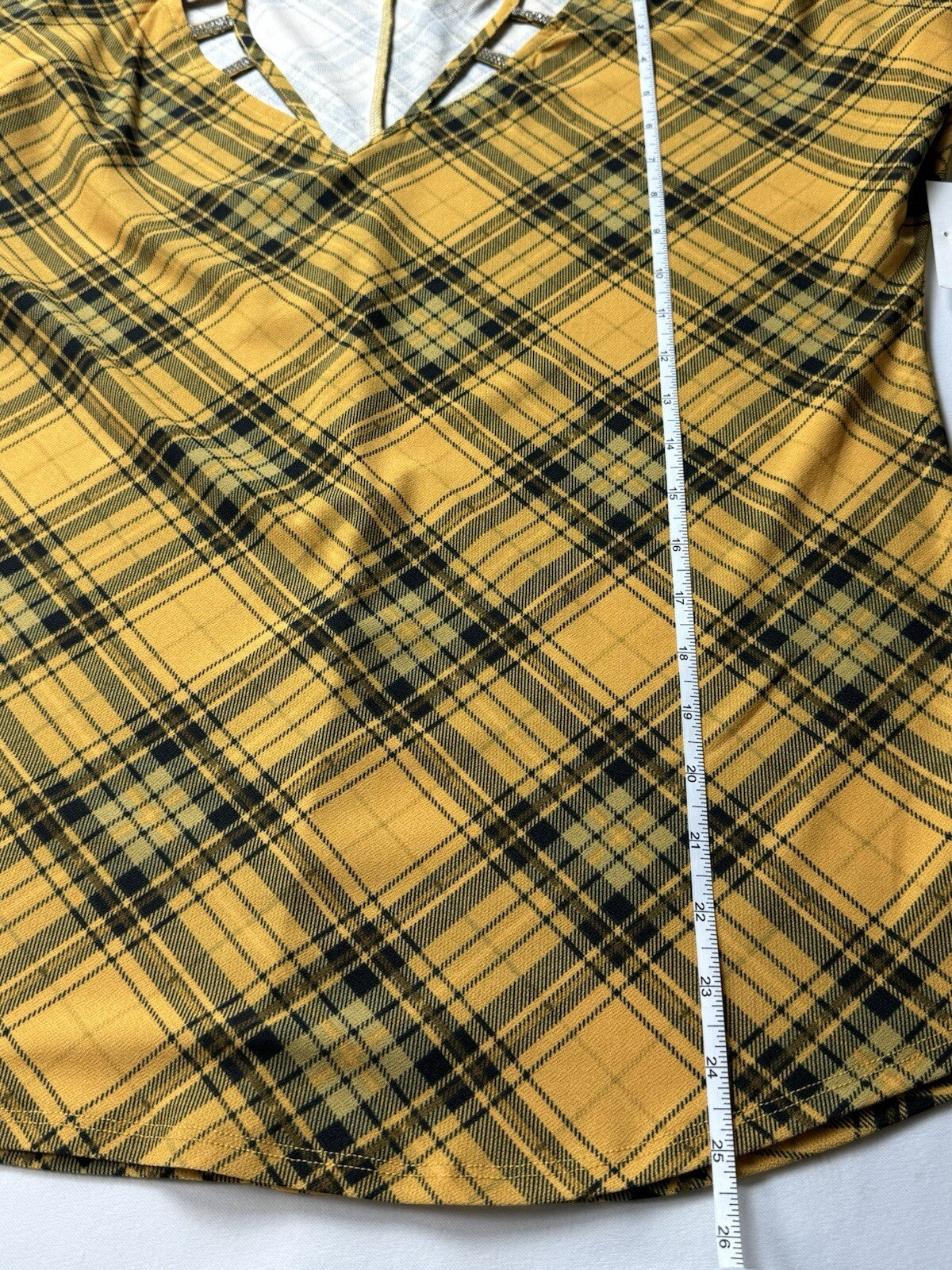 89th + Madison Women's Plaid Yellow Blouse Size L. (B.92)