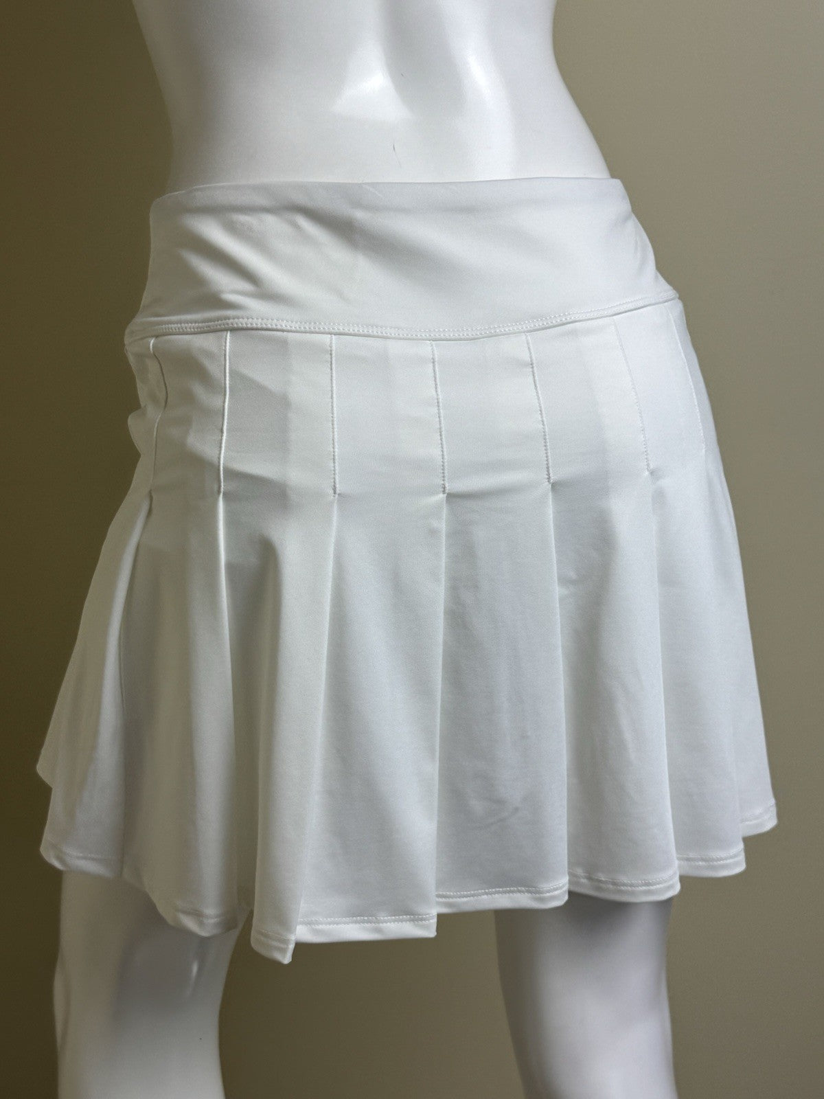 Renwick Women’s Tennis Golf Skirt Skort Sz M.  (B.154)