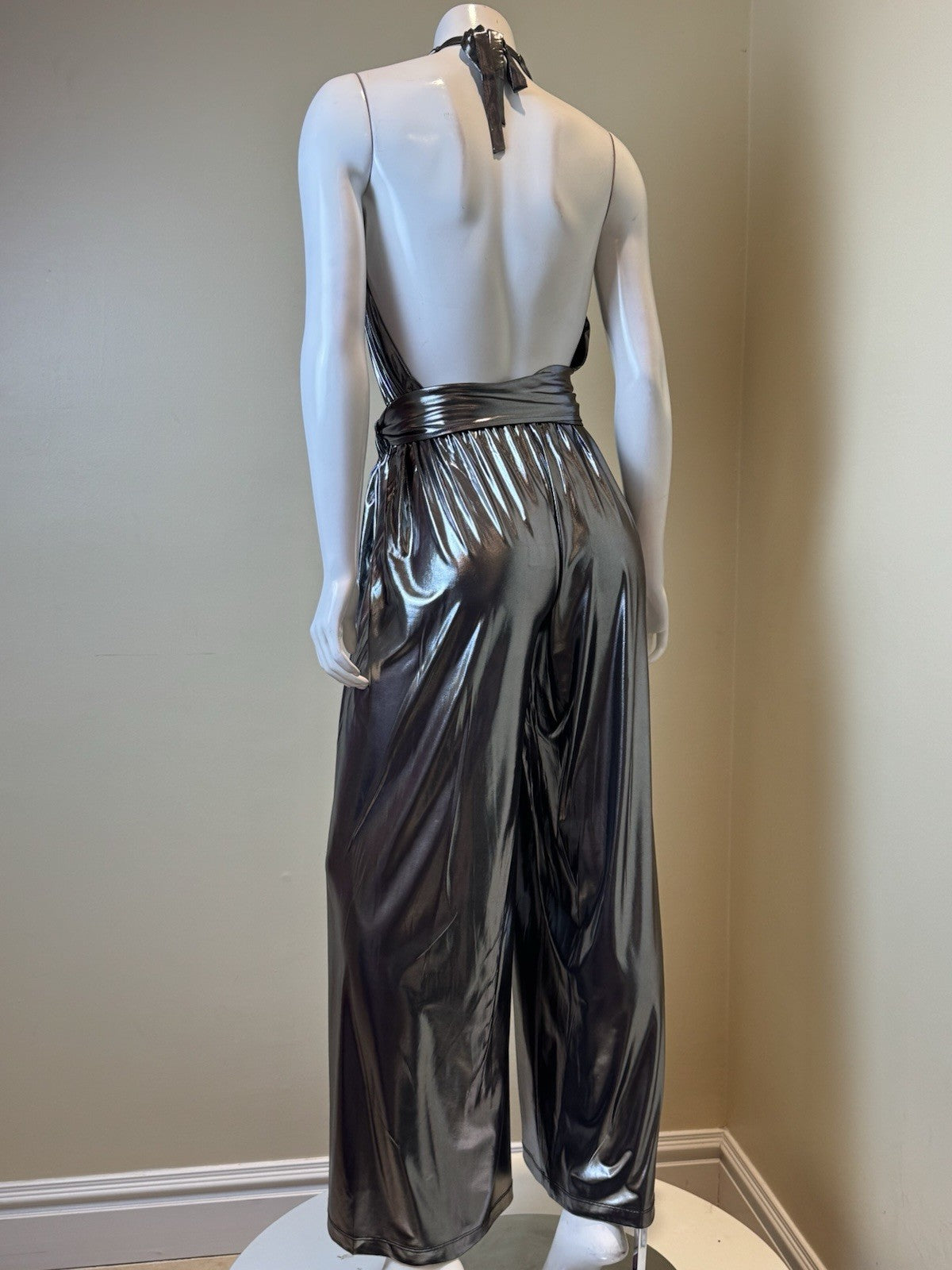 $158 French Connection Jumpsuit Women’s Metallic Silver Sz S. (B.164)