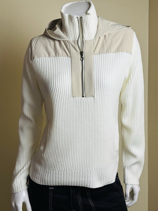 Puma Women's Golf Hooded Sweater Size S.   (B.112)