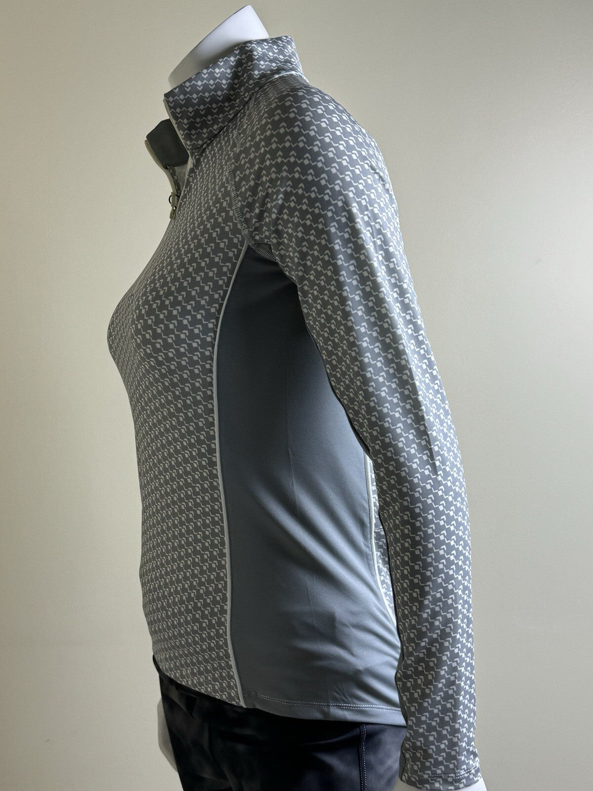 $148 Ralph Lauren Women’s Golf Sweatshirt Sz XS.  (B.102)