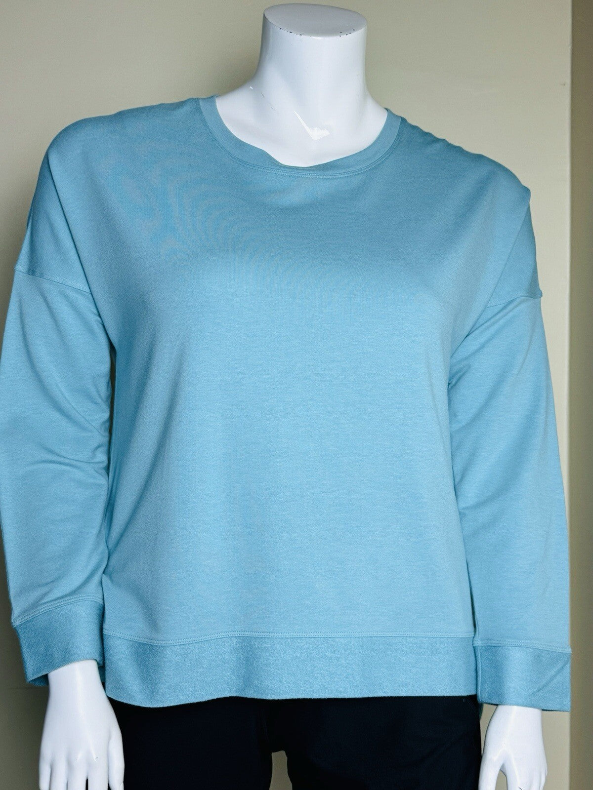 TASC Women’s Long Sleeve Shirt Organic Cotton Sz XL Blue   (B.119