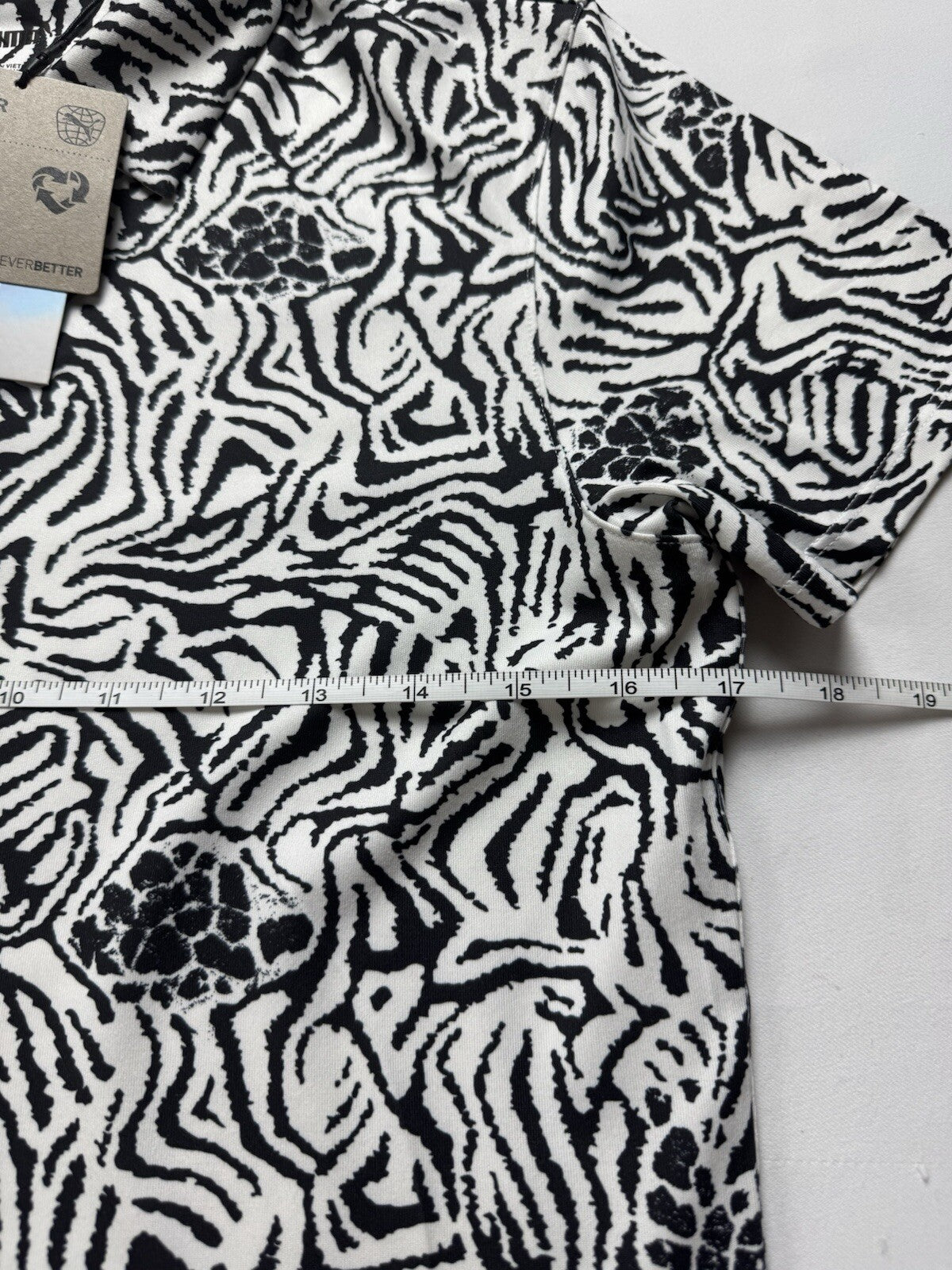 Puma Women’s Golf Shirt Sz S.   (B.117/6)