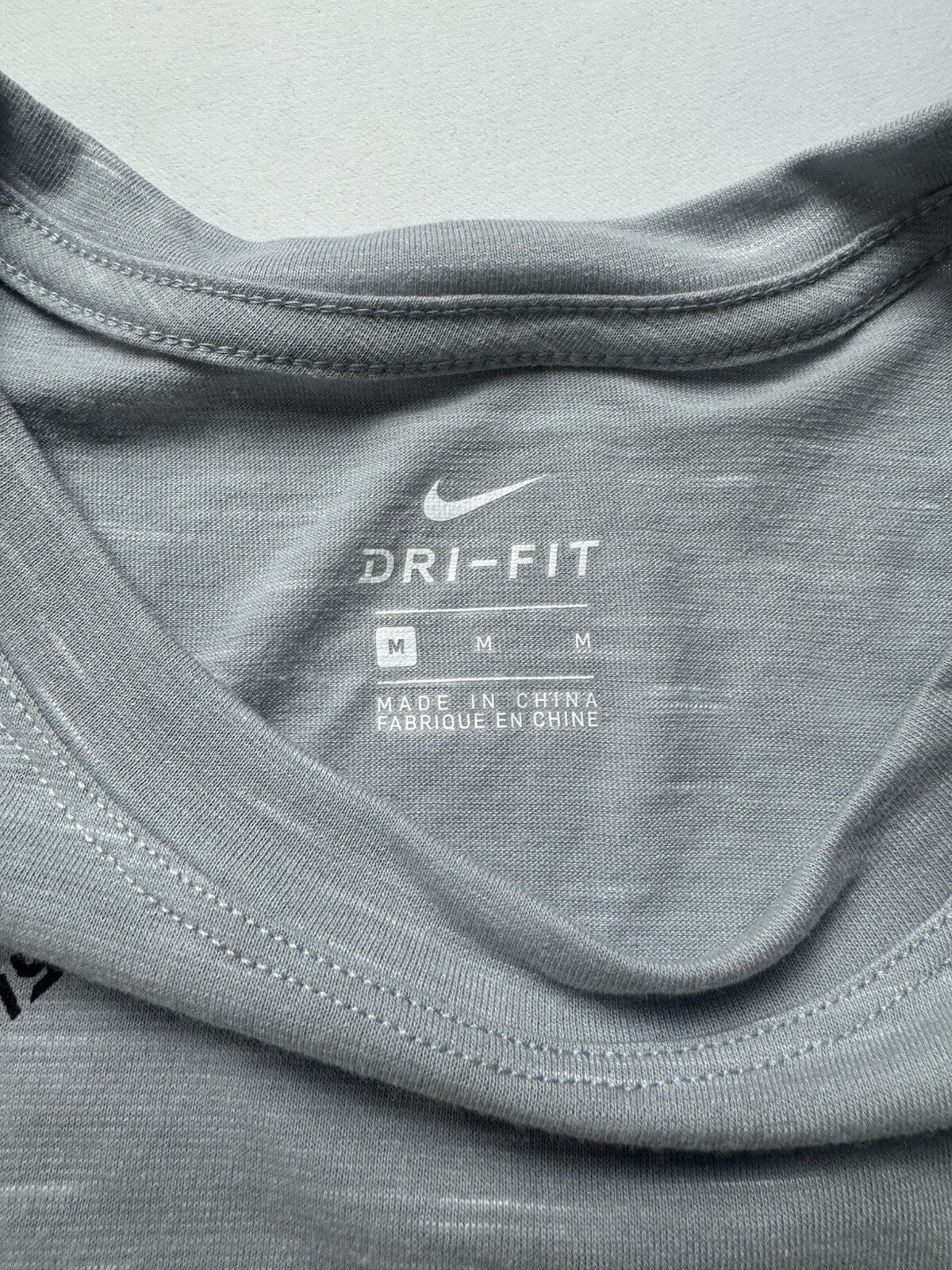 Nike Dri-fit Women’s Golf Shirt Sz M.    (B.134/1)