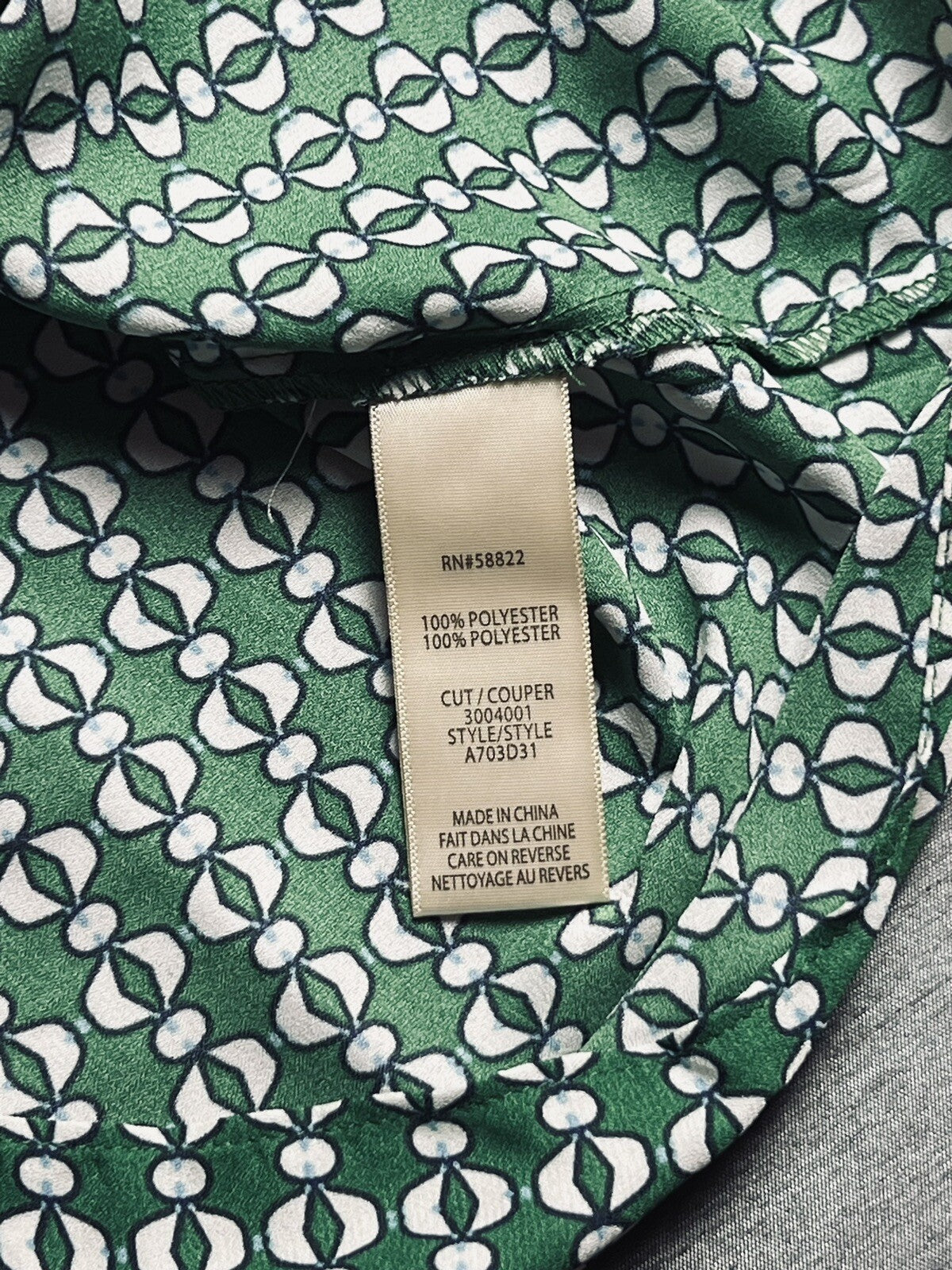 $78 Max Studio Womens Top Sz M Blouse Shirt White Green (B.01)