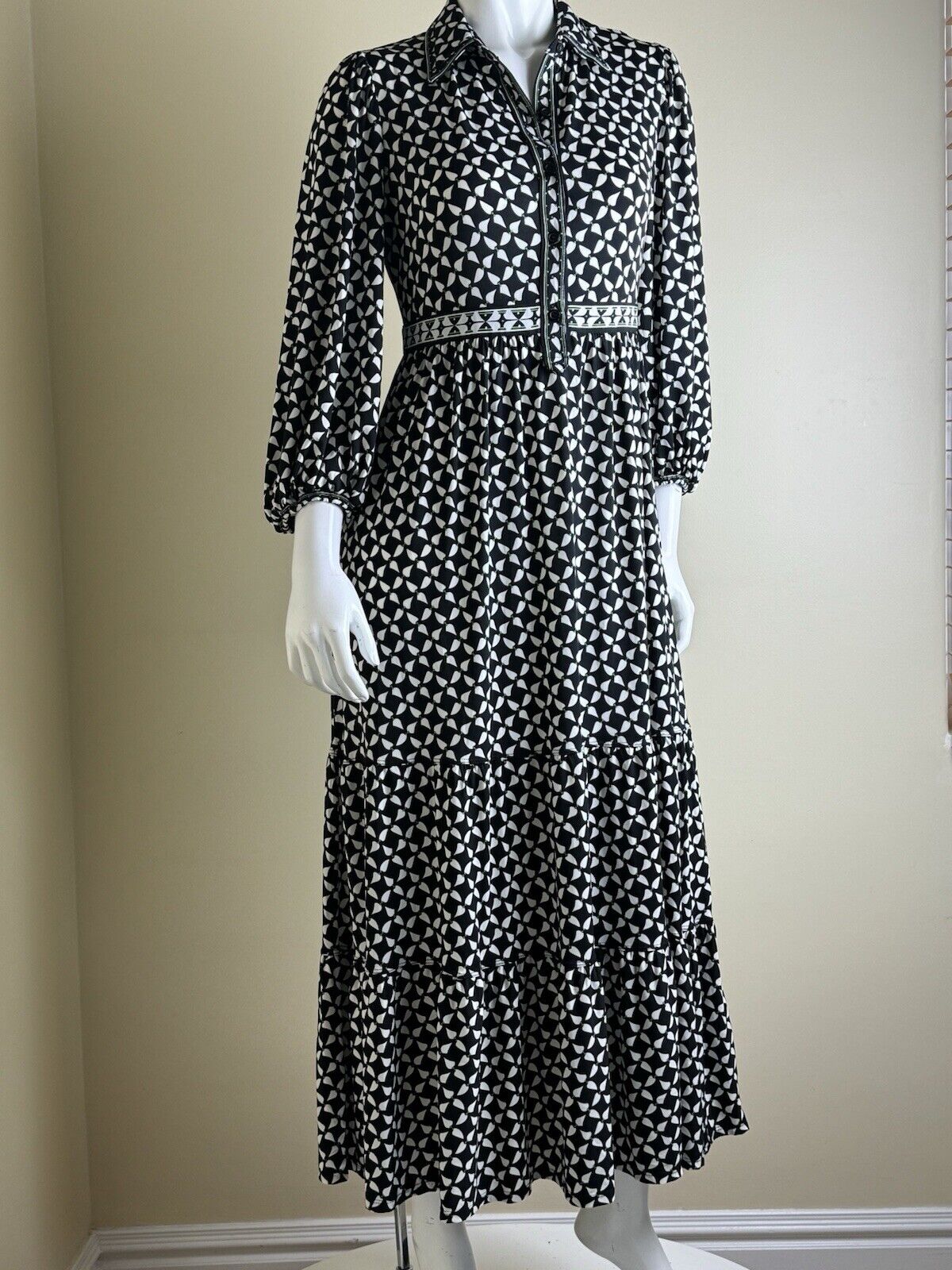 $148 Max Studio Long Sleeves Maxi Dress Sz S. (B.18)