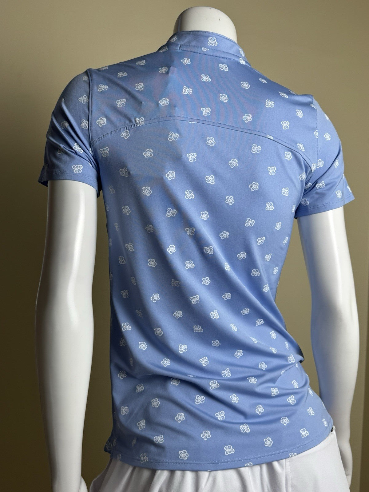 Puma Women’s Golf Shirt Sz S.   (B.188)