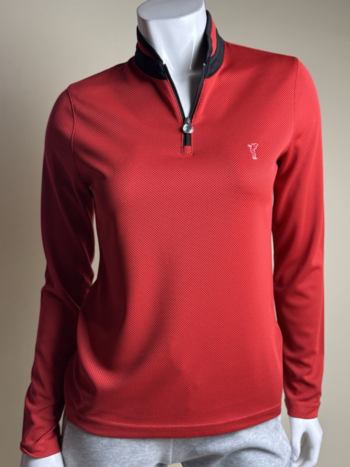 $129 GOLFINO Women's Golf Shirt Red Size 6.  (B.189)