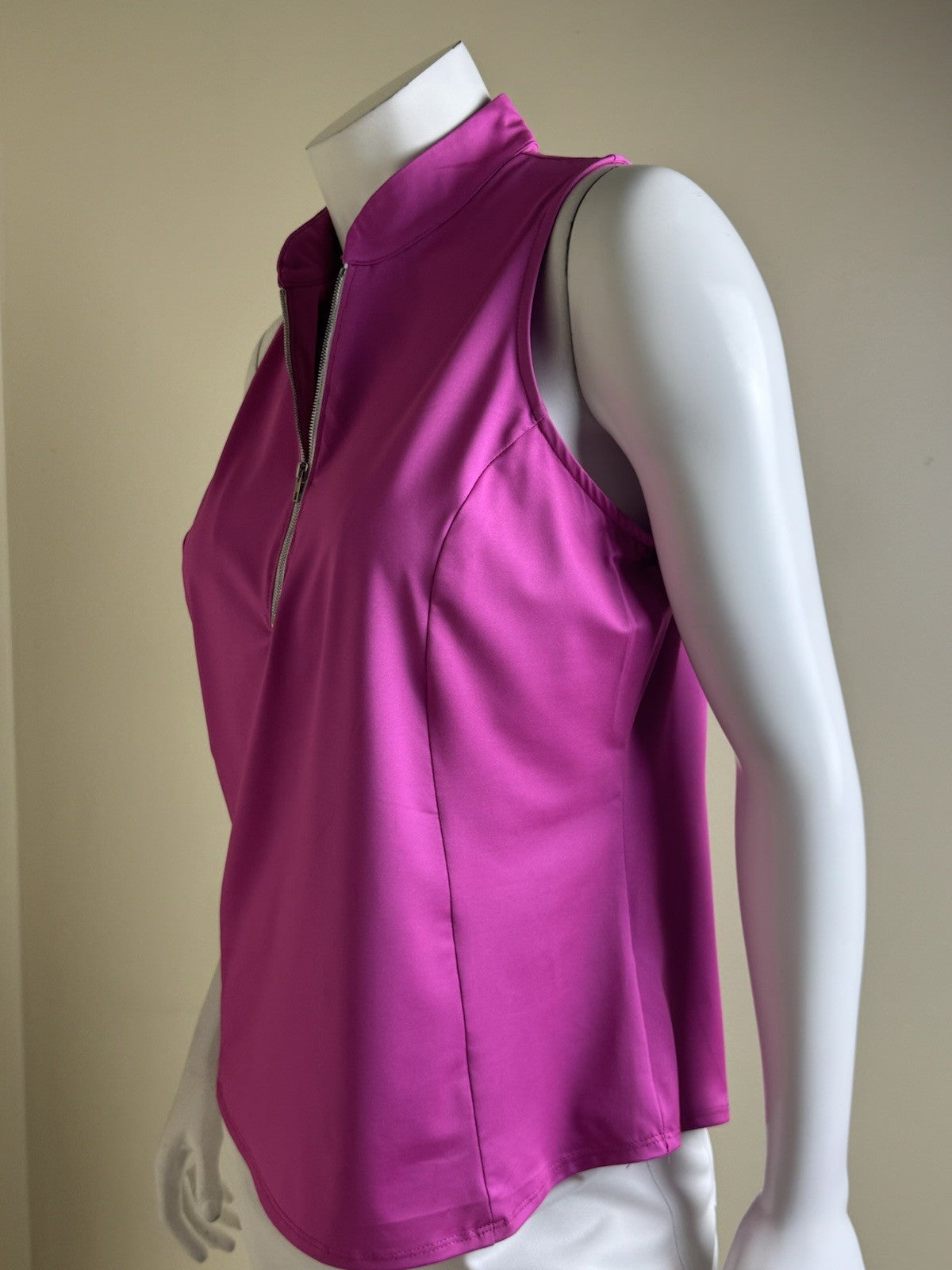 Amy Sport Women's Golf Shirt Sz M.      (B.157)