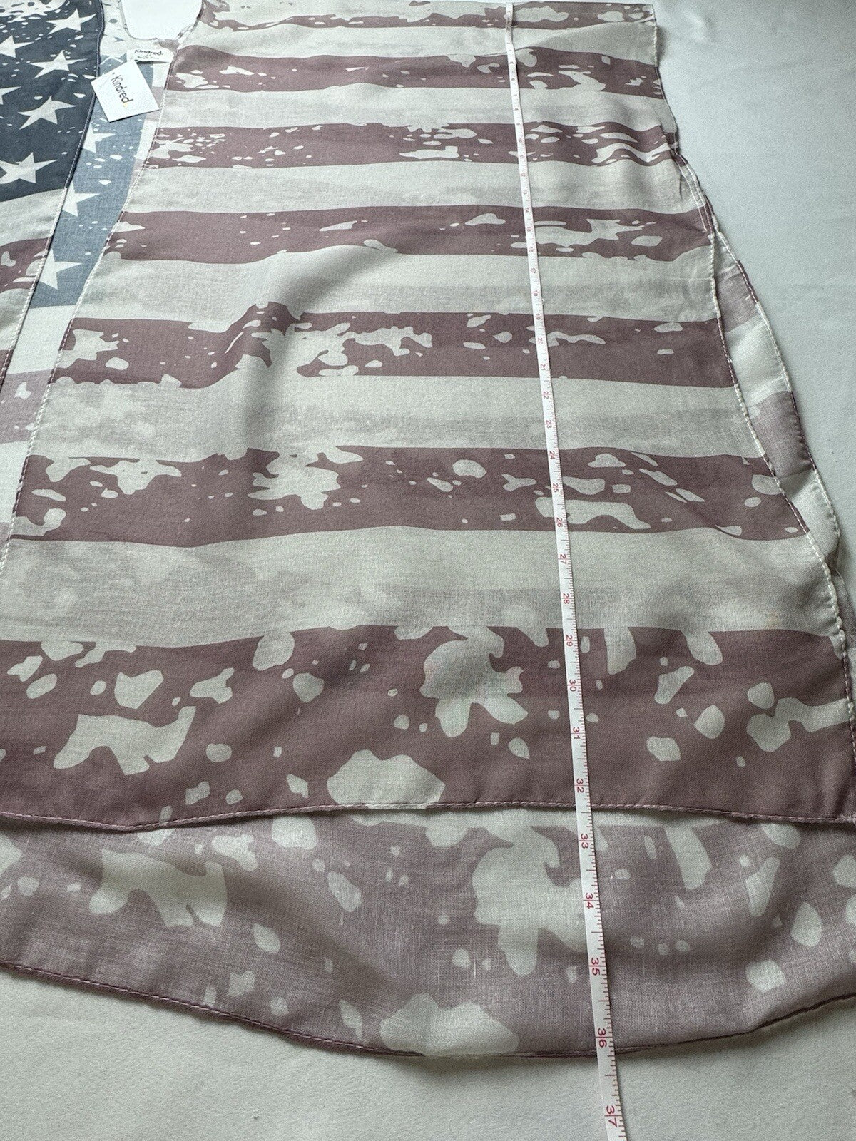 KINDRED Women’s Poncho Top American Flag Printed Size 2X. (59)