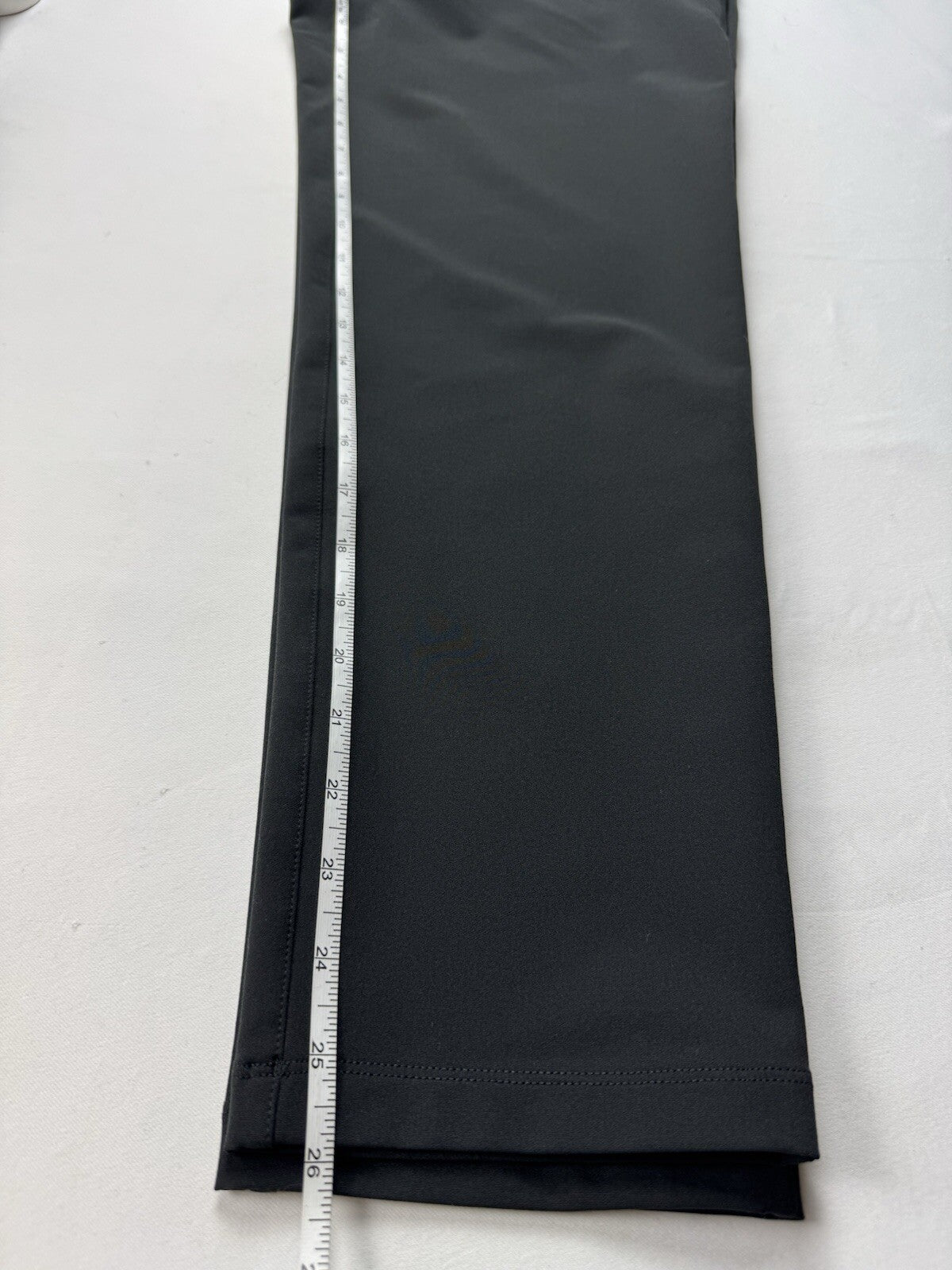 Puma Women’s Golf Pants Sz S.   (B.137)