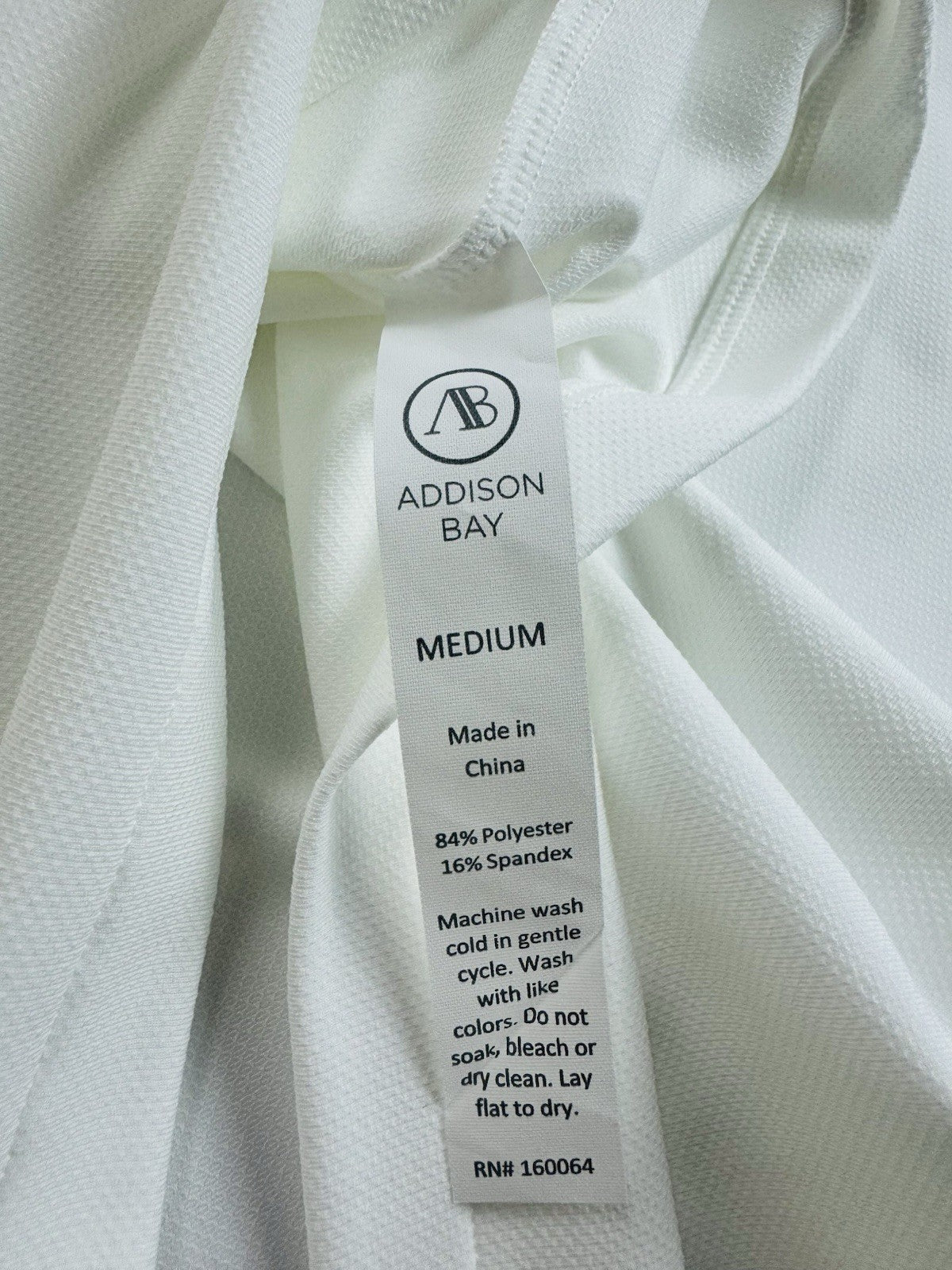 Addison Bay Women’s Golf/Tennis Shirt Sz M      (B.158)