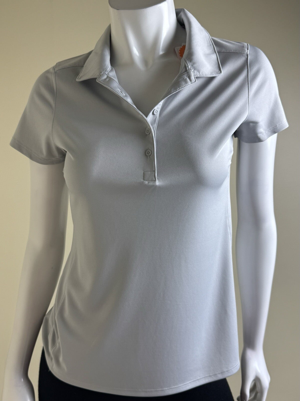 Puma Women’s Golf Shirt Sz S.   (B.117/7)
