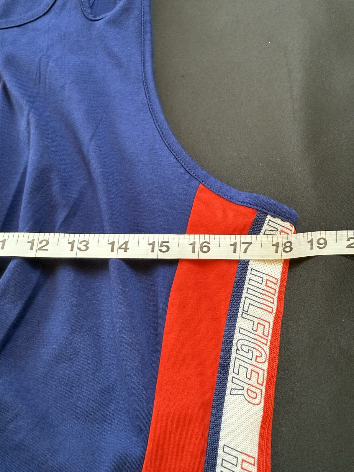 Tommy Hilfiger Women's Crew Neck T-Shirt Sz XL.   (B.167)