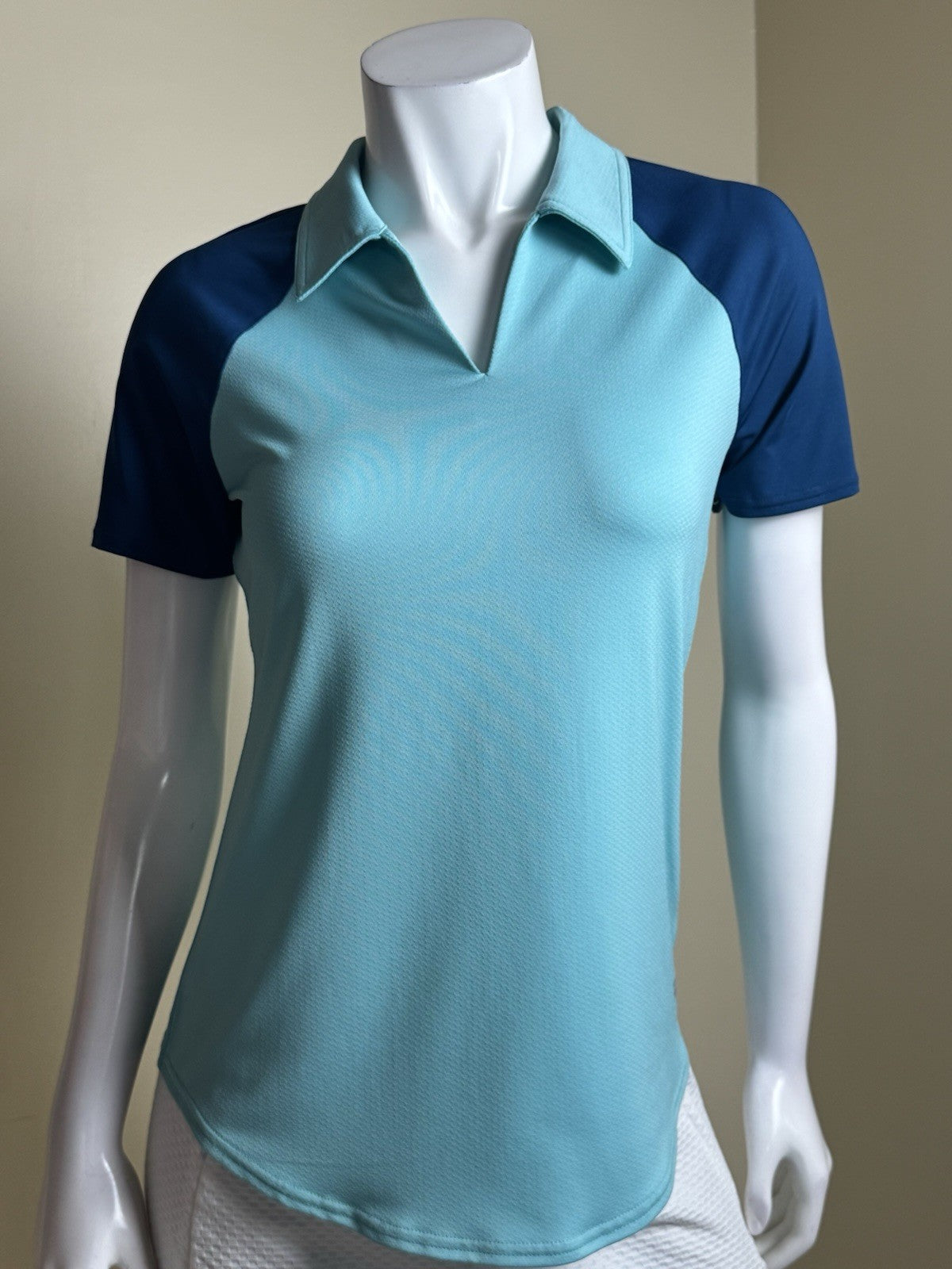 JOFIT WOMEN'S GOLF SHIRT Sz S.         (B.174)