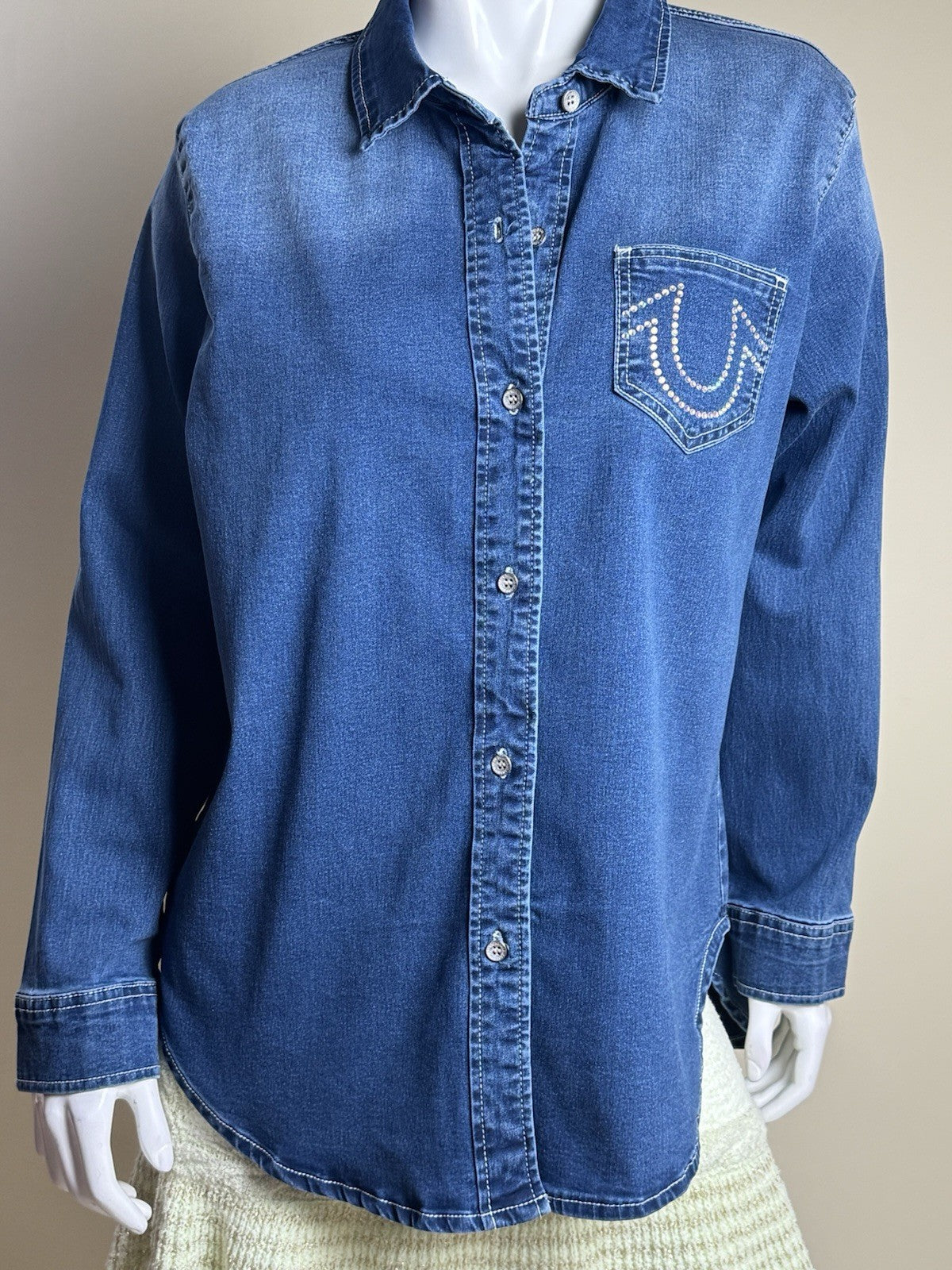 $89 True Religion Women's Denim Shirt Crystal Horseshoe Size XL.      (B.144)