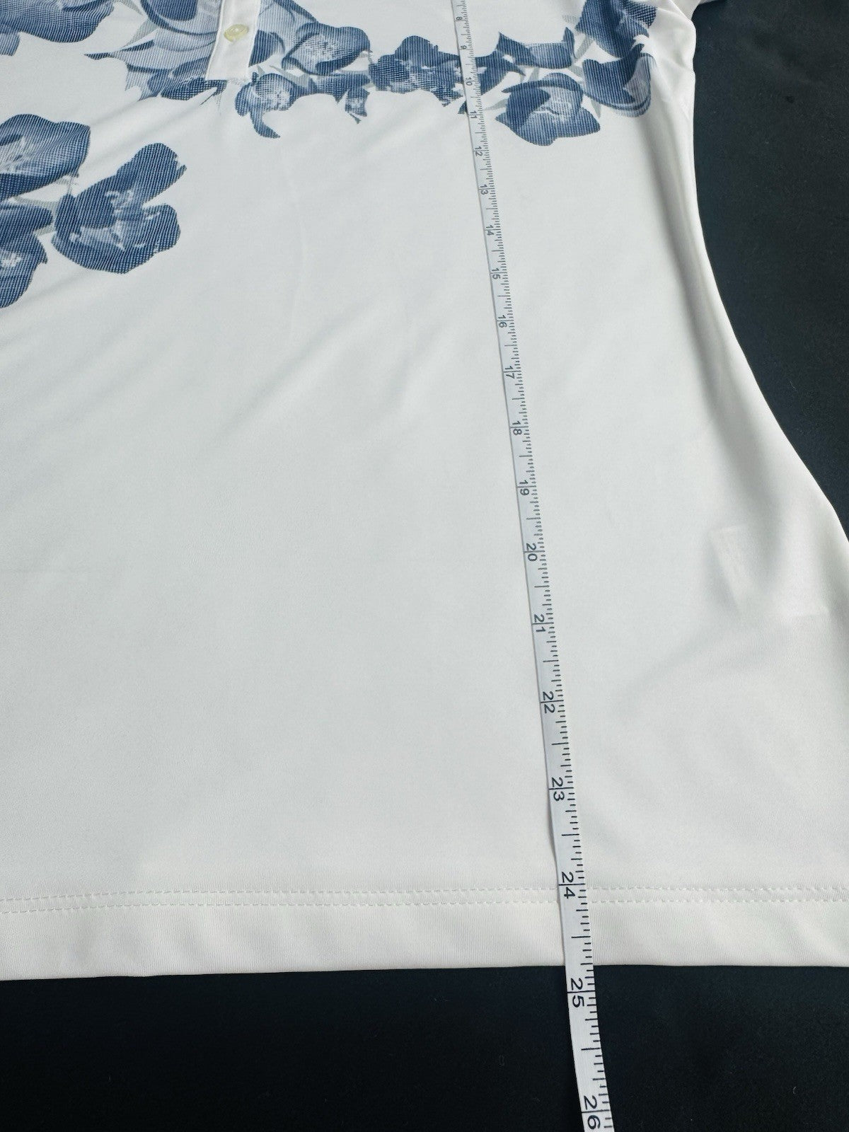 $60 Puma Women’s Golf Shirt Sz M.   (B.189)