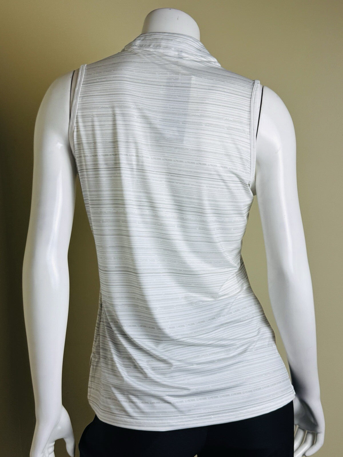 Adidas Women’s Polo Golf Shirt SZ M Climacool  (B.136)