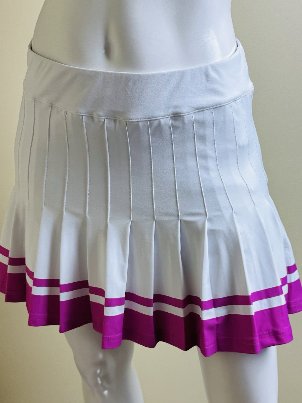 Smith & Quinn Athletic Skort Skirt Sz M. (B.154))