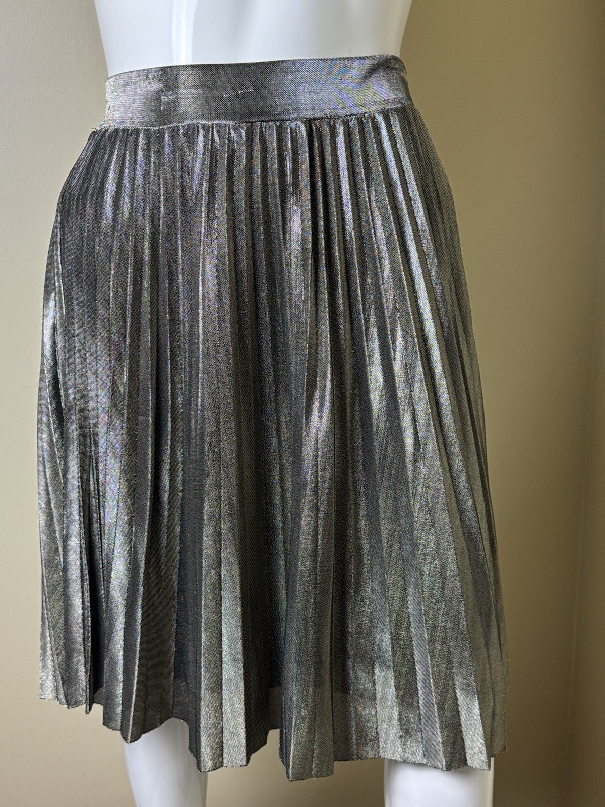 Metro Wear women’s metallic gold black pleated skirt Sz XL.    (B.159)