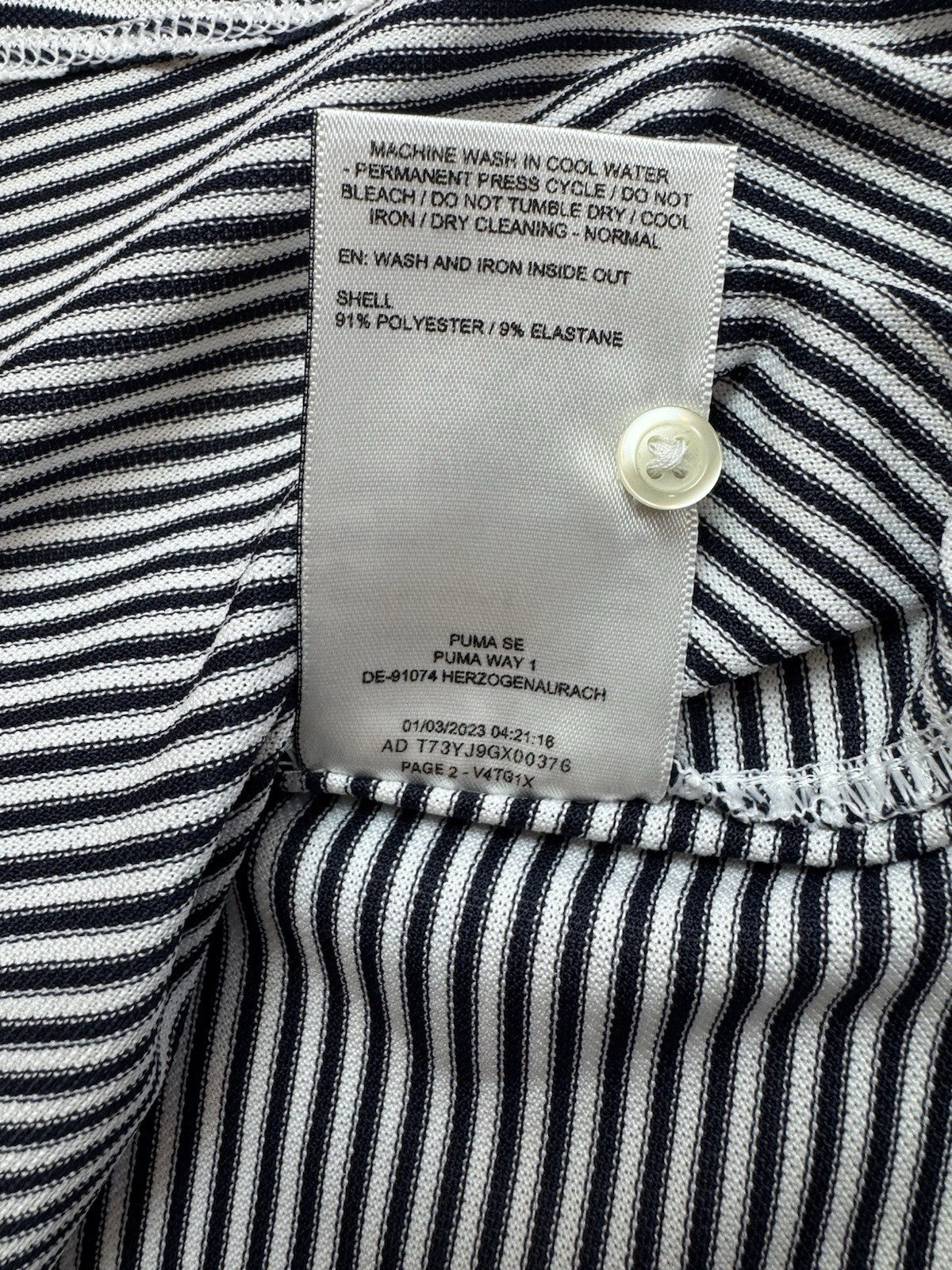 Puma Women’s Golf Shirt Sz S.   (B.167/2)