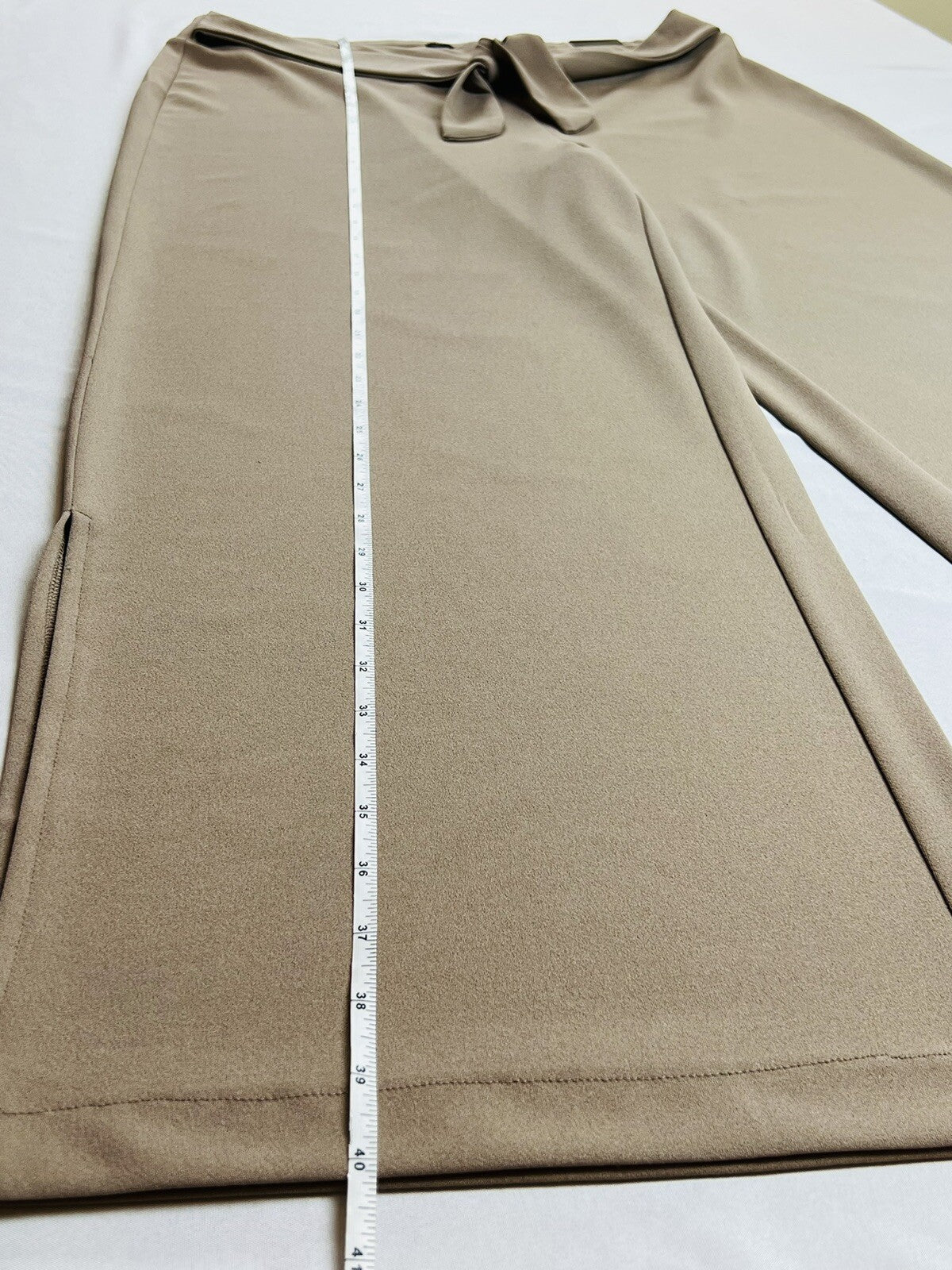 $39 Flirtatious Women’s Wide Leg Pants Sz XL. (B.027)