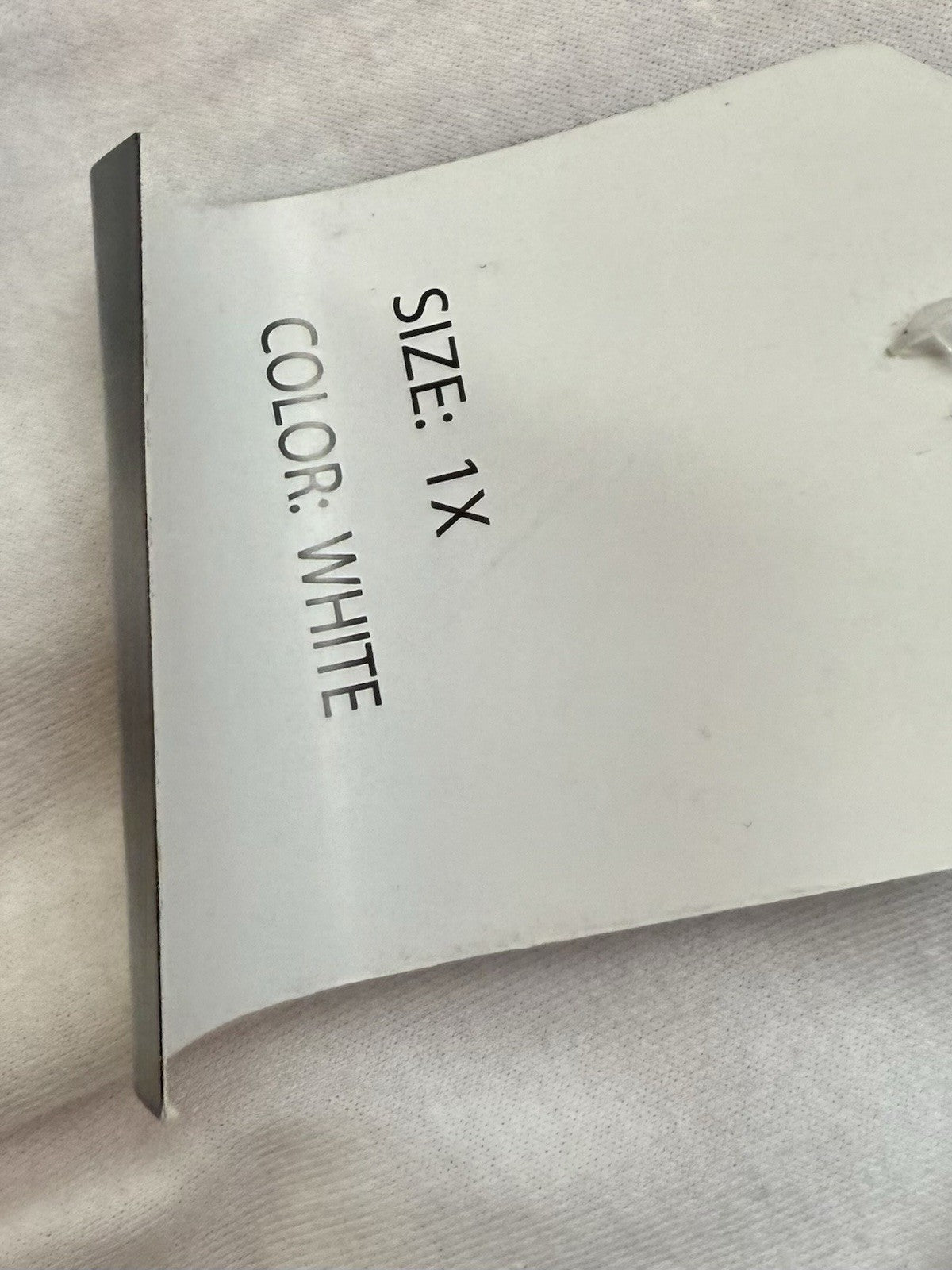 On Fire Women's White T-Shirt Lips Logo Size 1X.  (B.167)