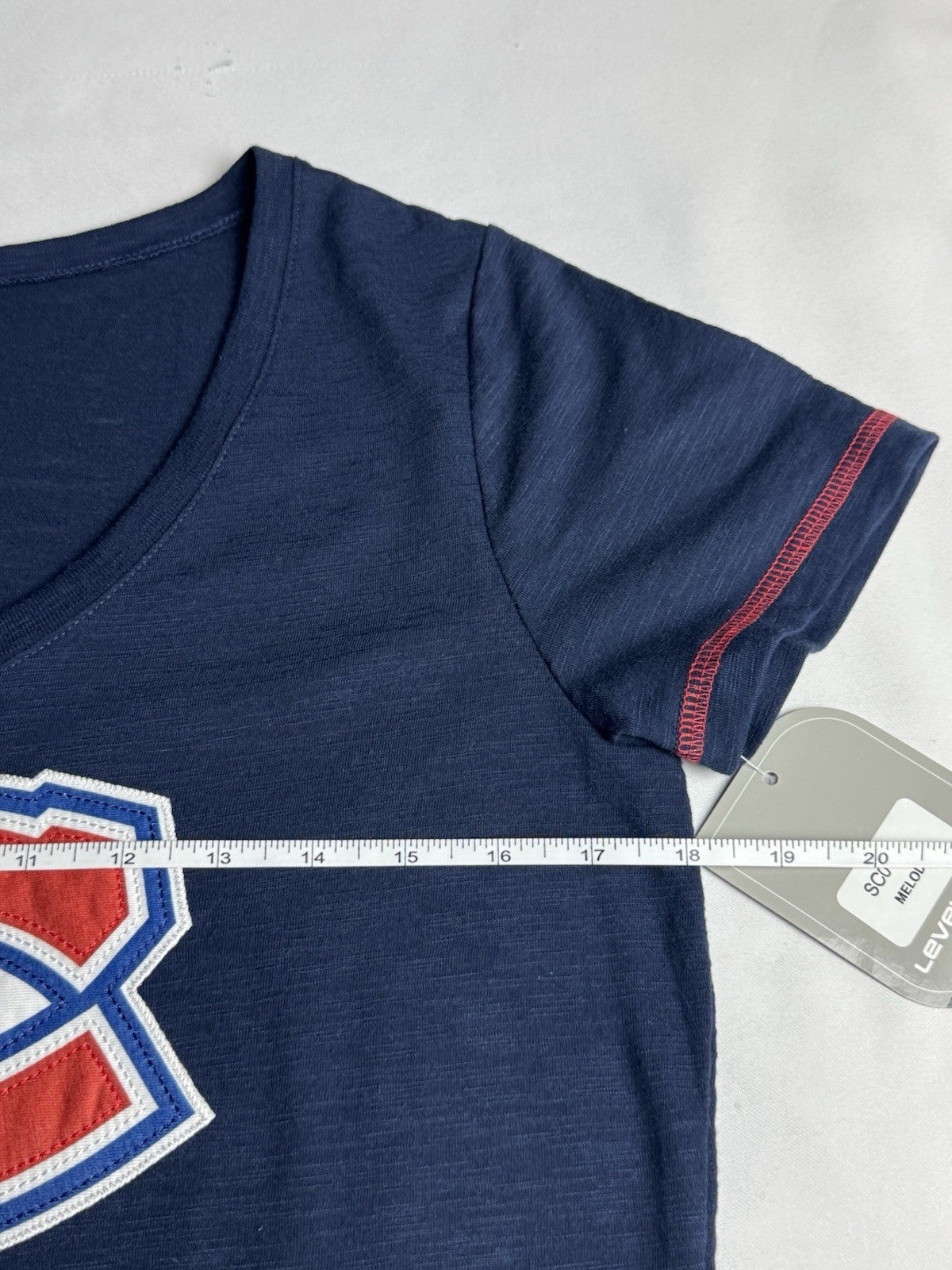 LeverWear Women's Canadiens Logo shirt Sz M   (B.170)