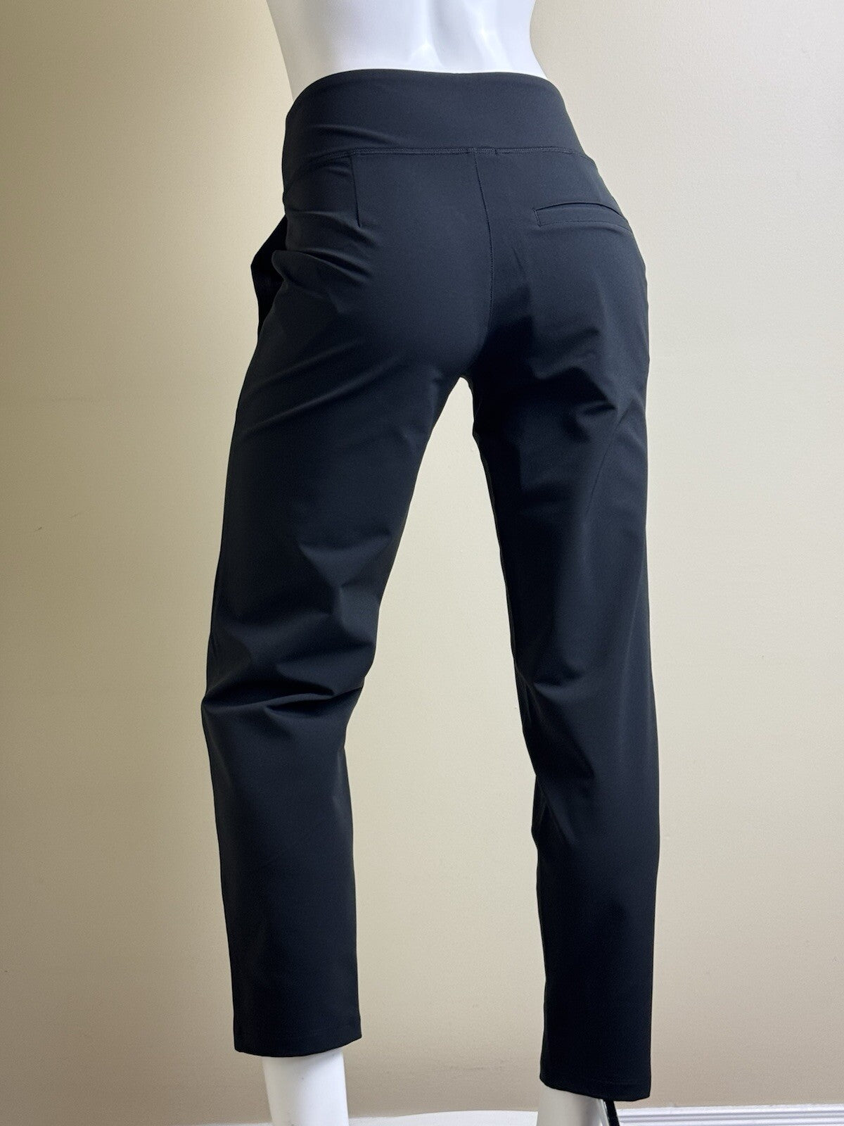 Puma Women’s Golf Pants Sz S.   (B.142/1)