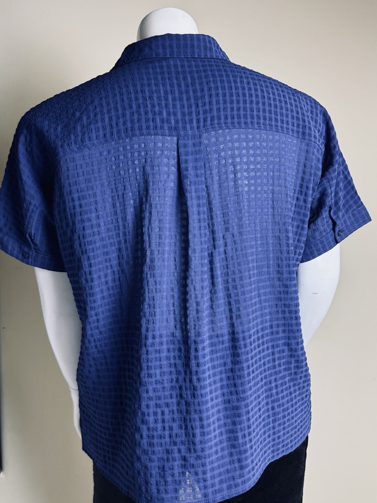 $98 Max Studio Women’s Blue Button Down Shirt Size S.  (B.136)