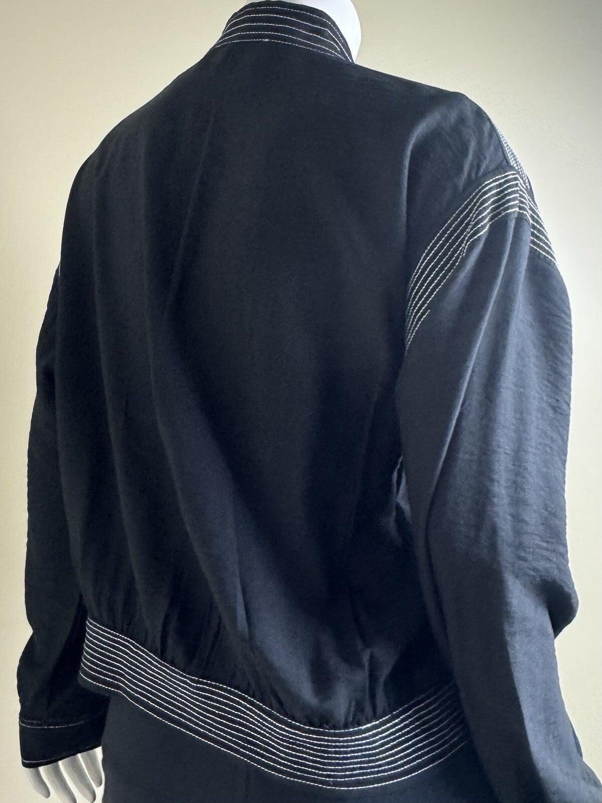 $139 DKNY Women's Contrast Stitch Banded Jacket Size M  (B.143)