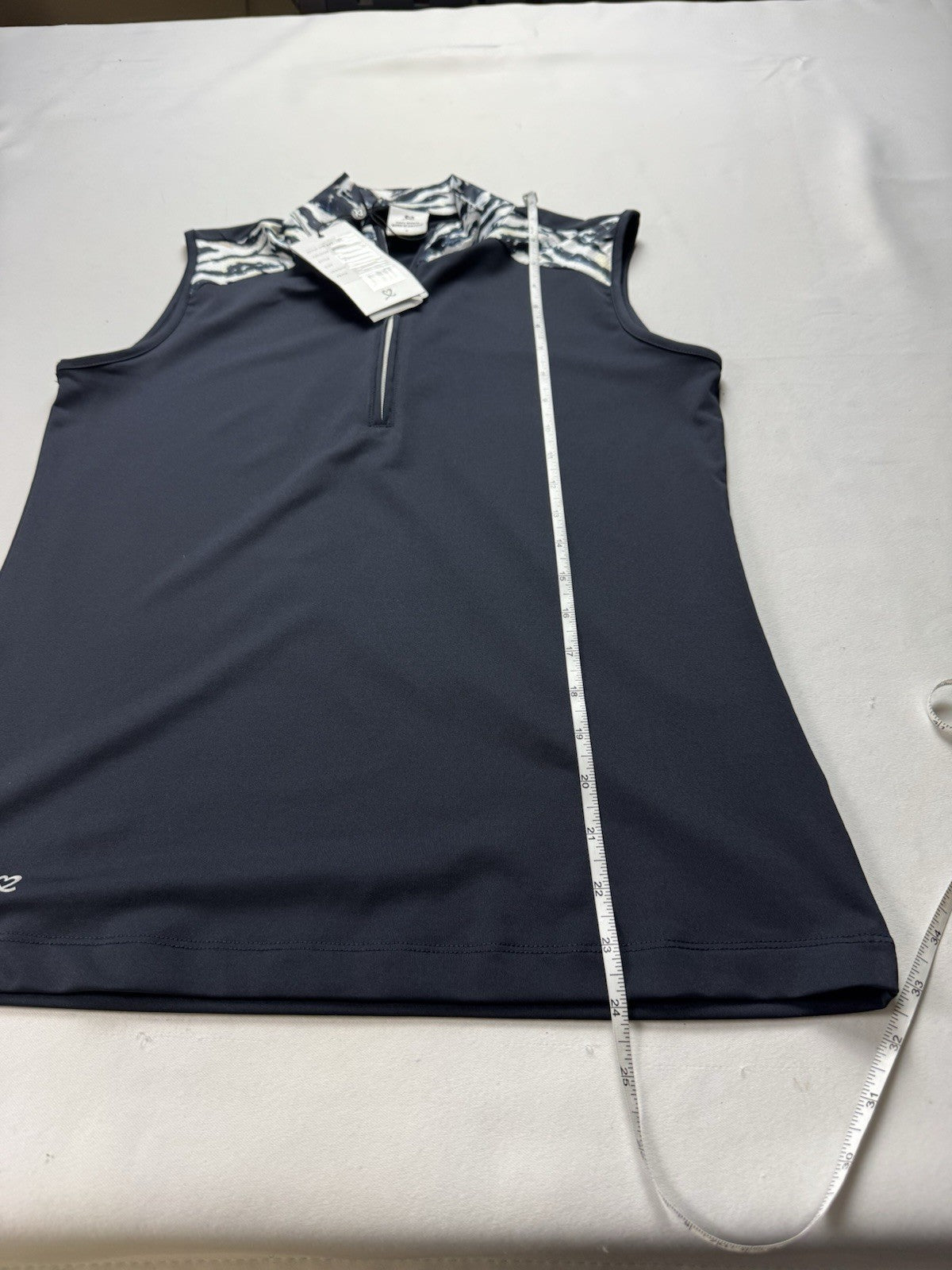 Daily Sports Women’s Golf Shirt Sz S     (B.135)