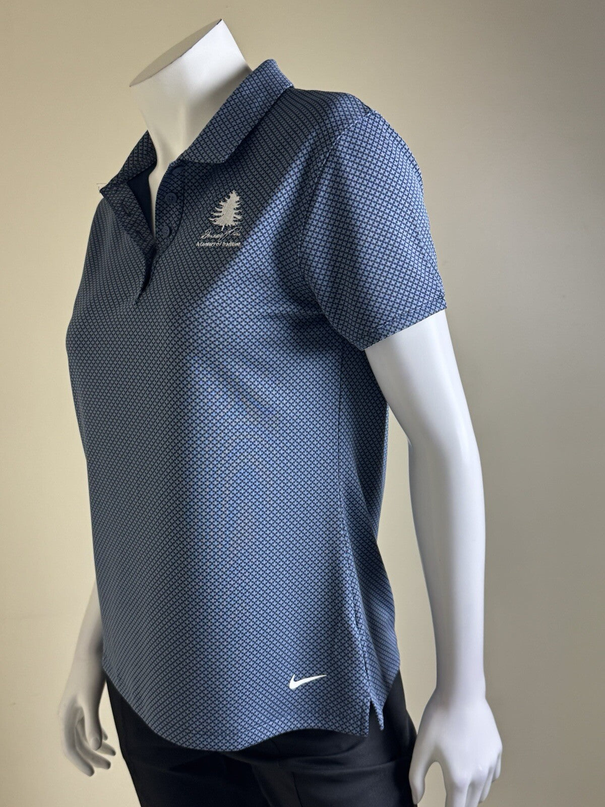 Nike Dri-fit Women’s Golf Shirt Sz S.    (B.39)