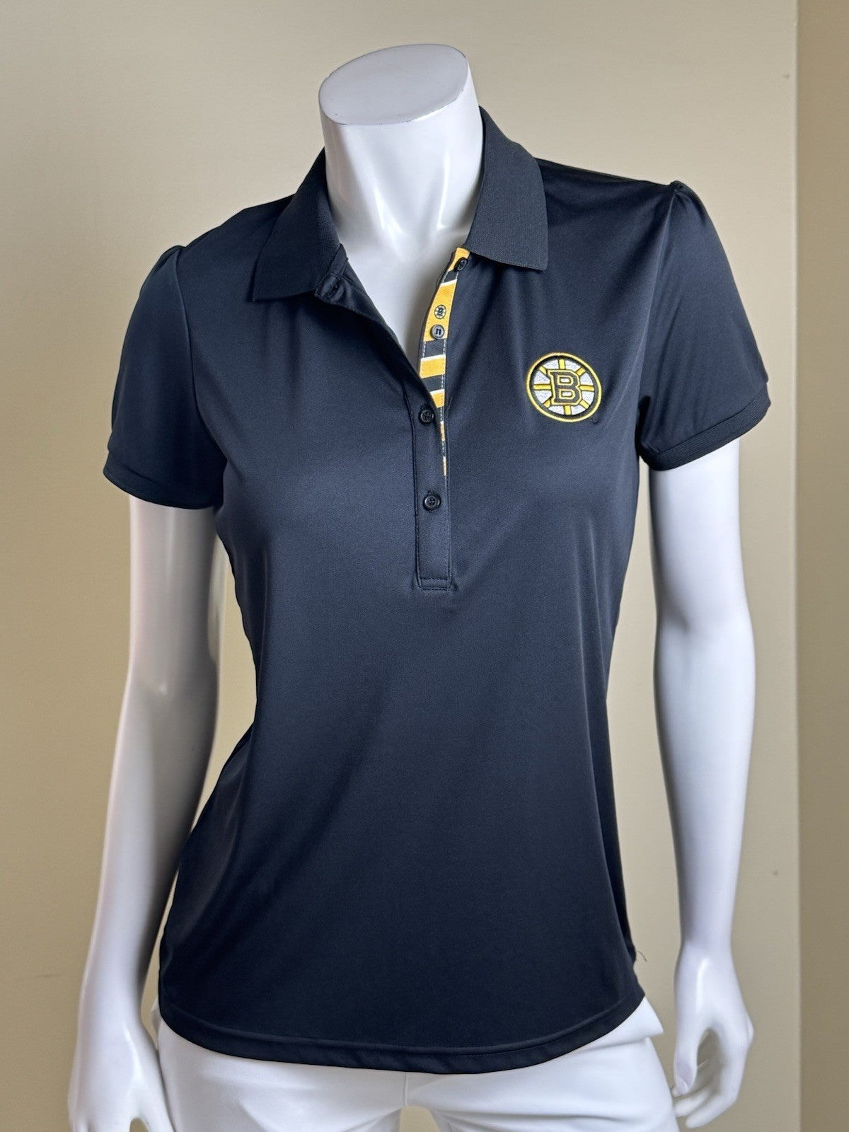 LeverWear Women's Golf shirt Sz M   (B.172)