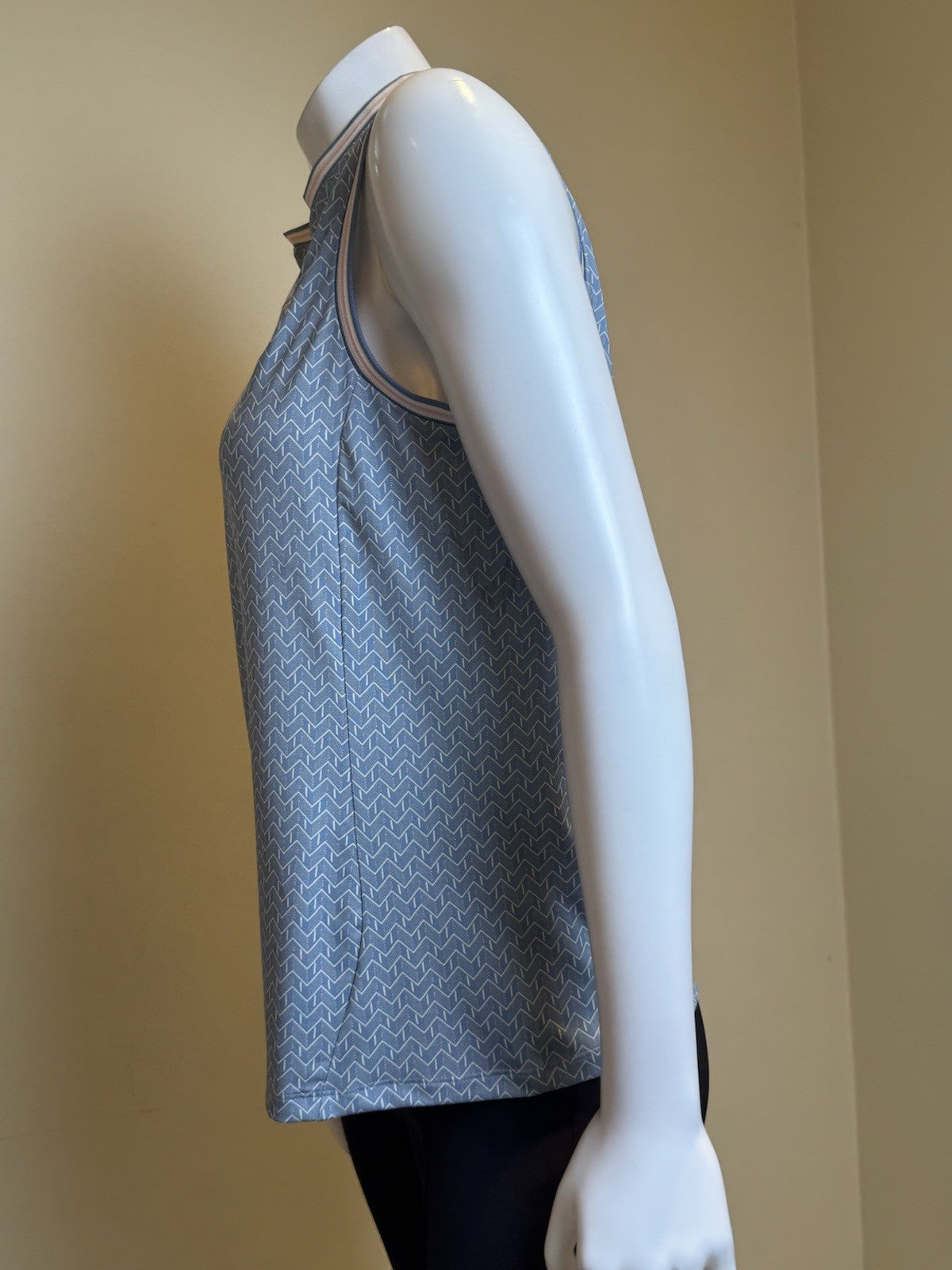 RLX Ralph Lauren Women’s Golf Polo Shirt Size M.   (B.167)