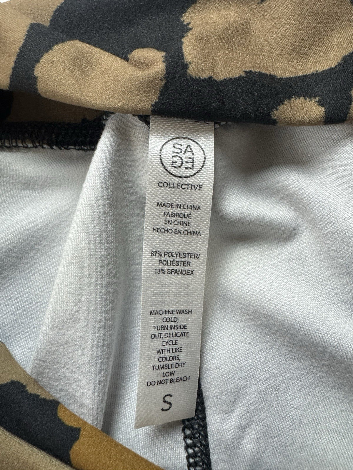 $65 SAGE COLLECTIVE High-Rise Leggings Jungle Cat Size S.  (B.156)