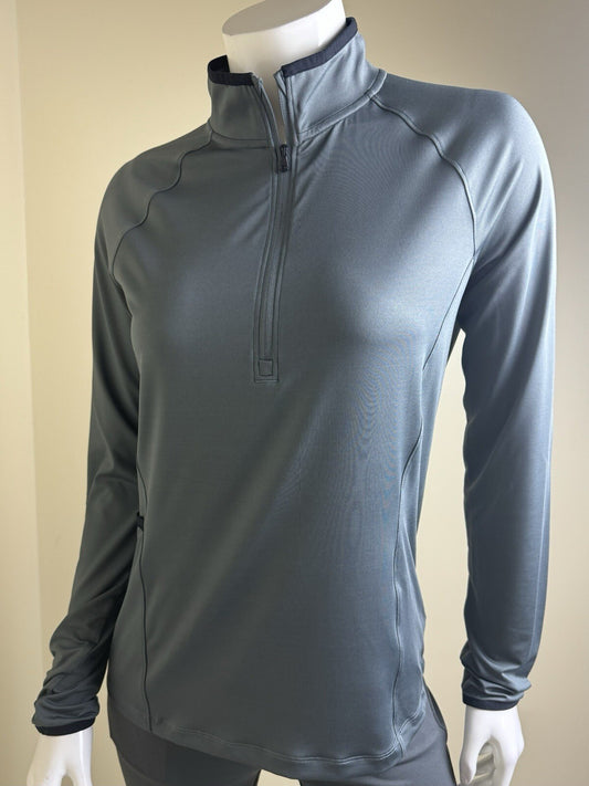 Under Armour Women's Golf Sweatshirt Size M.  (B.111)