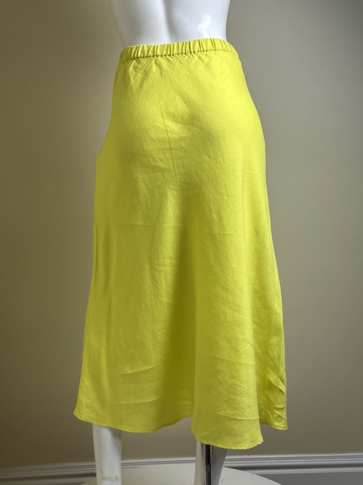 $109 DKNY Women's Neon Skirt Sz XS.  (B.142)