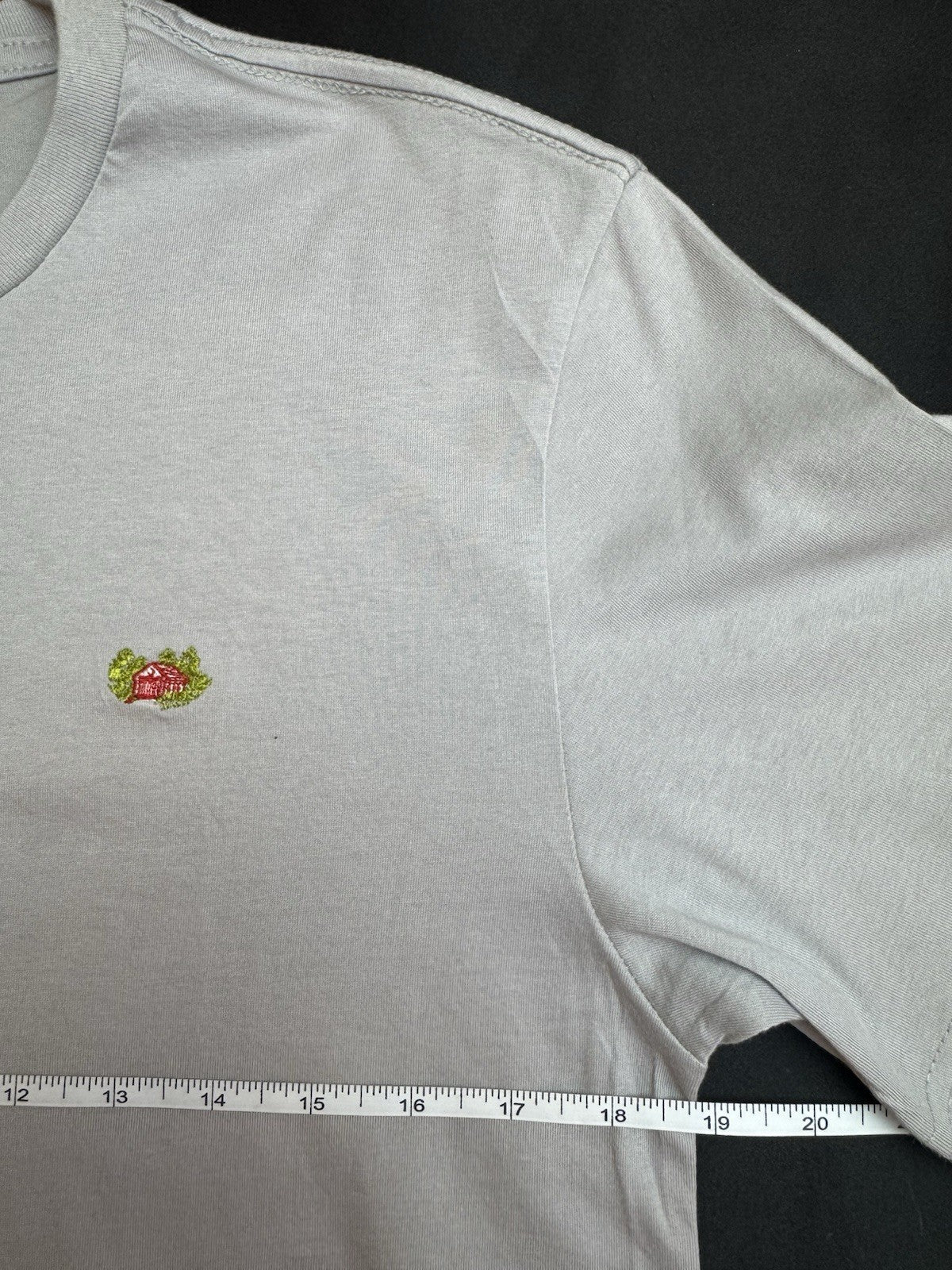 Bull’s Bridge Women’s T-Shirt Short Sleeve Gray Sz S.  (B.165)