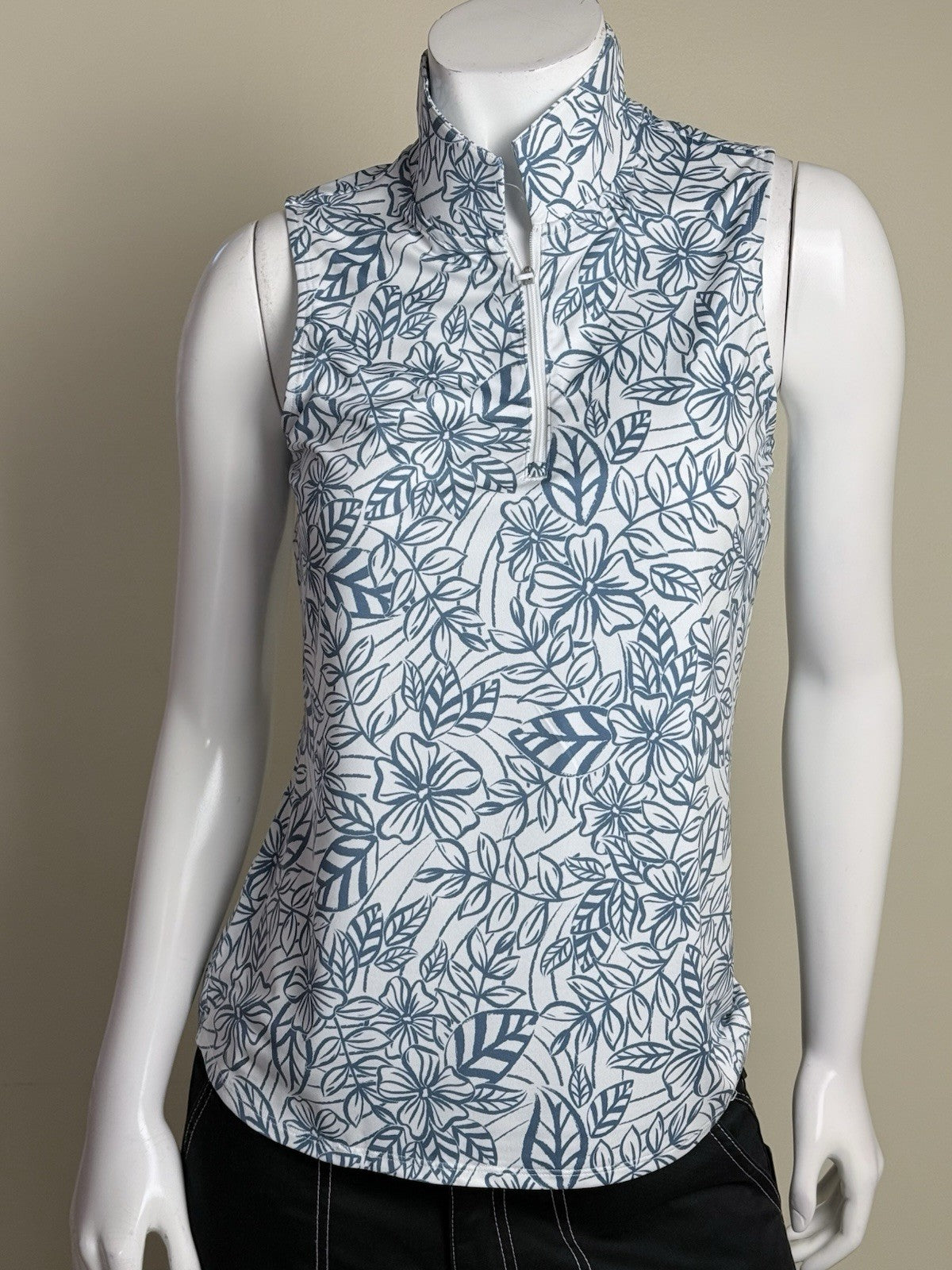 Puma Women’s Golf Shirt Sz S.   (B.194/7)