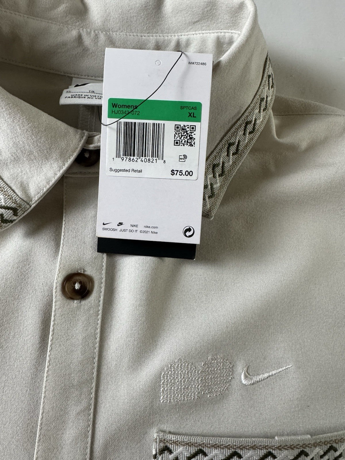 $75 Nike Women’s Button Down Shirt Sz XL.       (B.191)