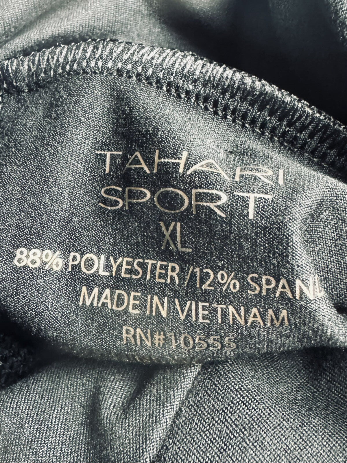 Tahari Sport Women’s top long sleeves open Shoulder Black Sz XL (76)