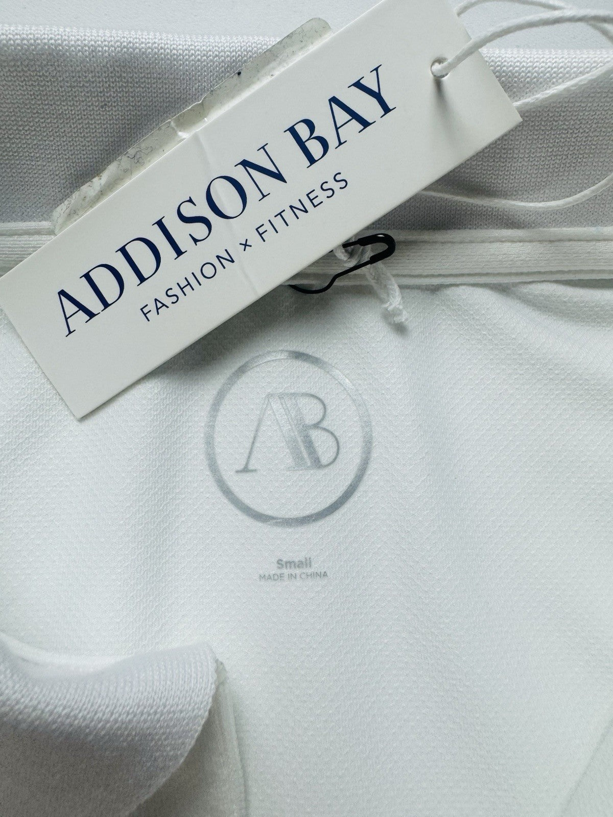 Addison Bay Women’s Golf/Tennis Shirt Sz S      (B.158)