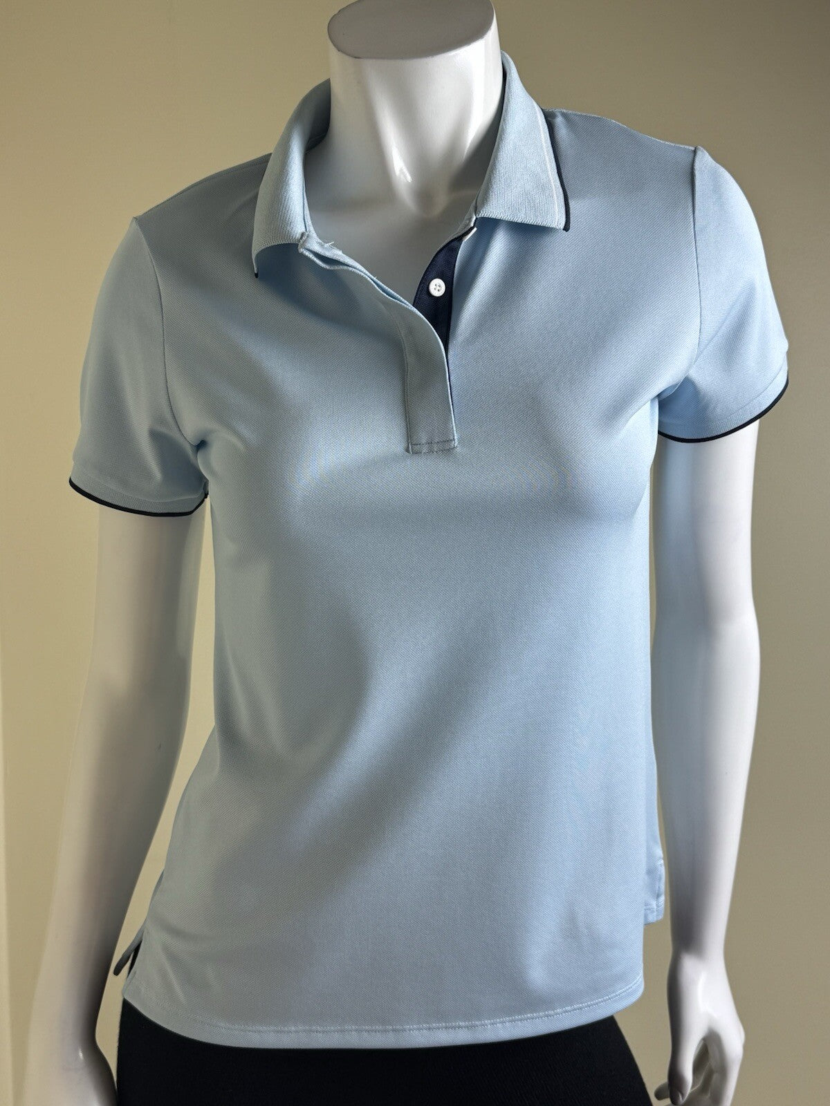Puma Women’s Golf Shirt Sz S.   (B.117/5)