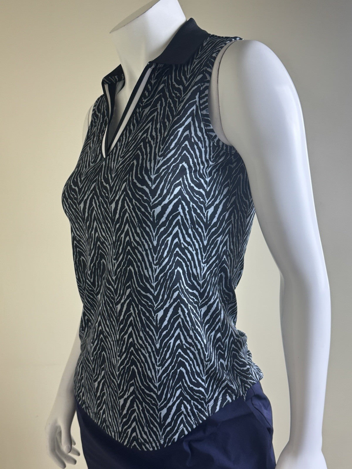 Sport Haley Women's Top Golf Shirt Sz XS   (B.156)