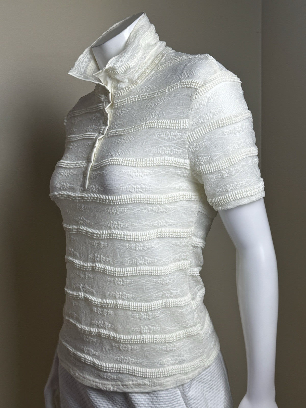 Lisette Collection Ivory Lace Shirt. Sz XL.  (B.175)